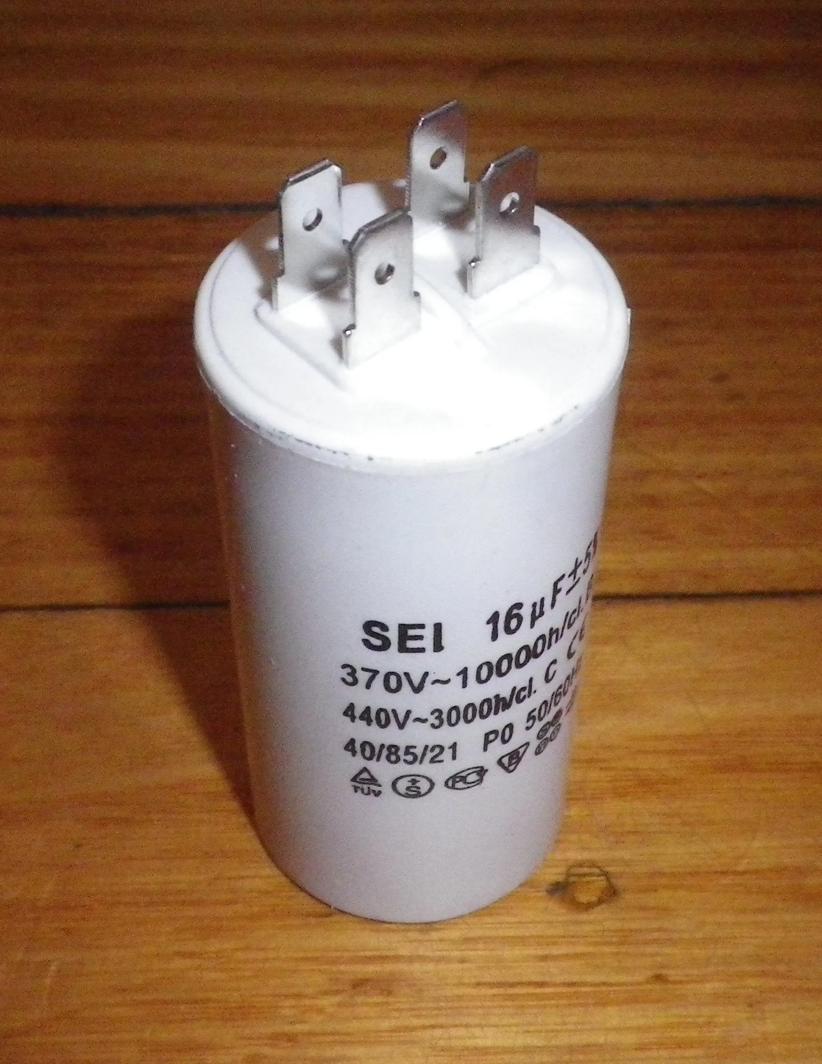 16uF 440Volt Motor Start Run Capacitor - BEN010