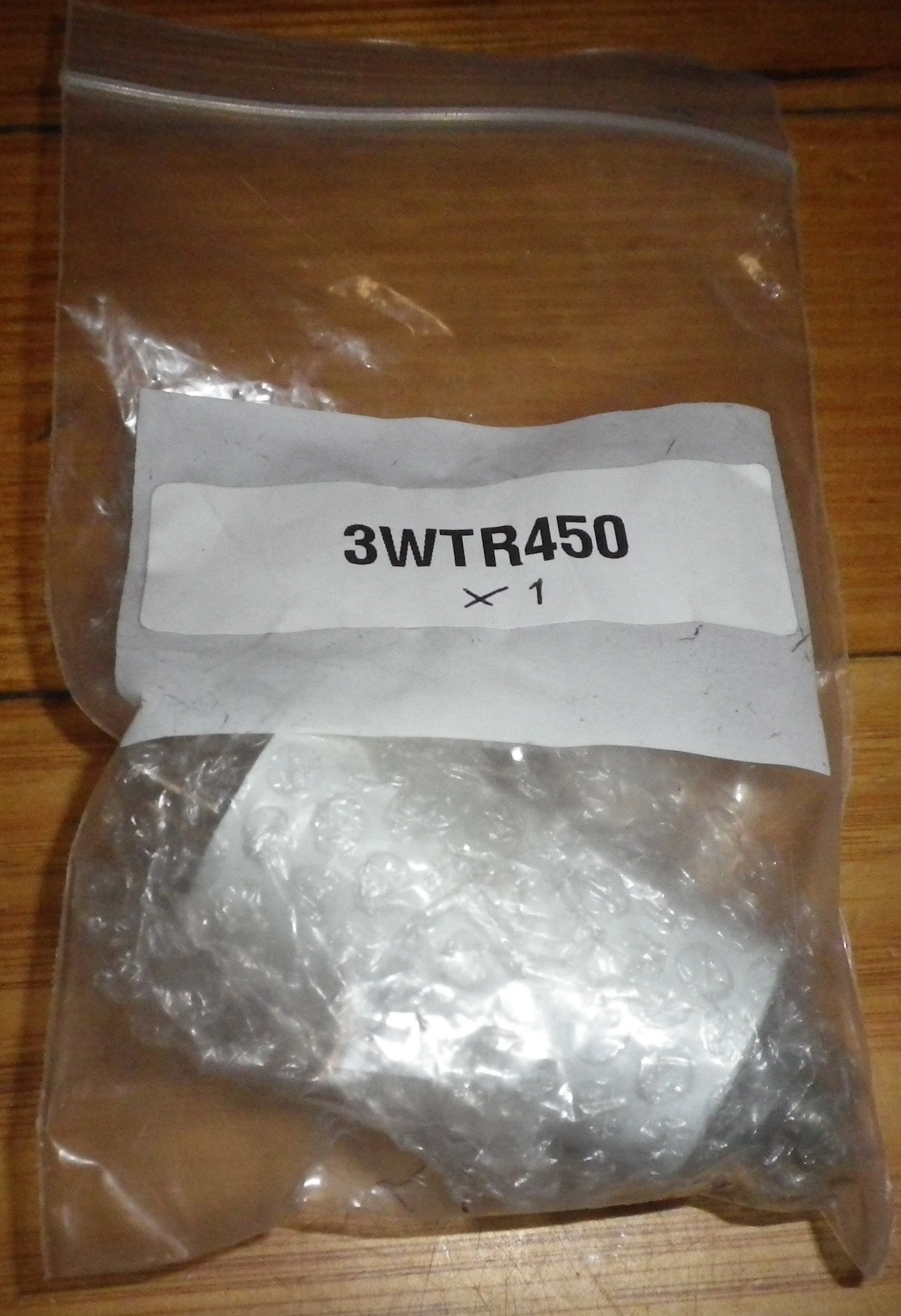 3uF 450Volt Motor Start/Run Capacitor with Bolt - Part # 3WTR450