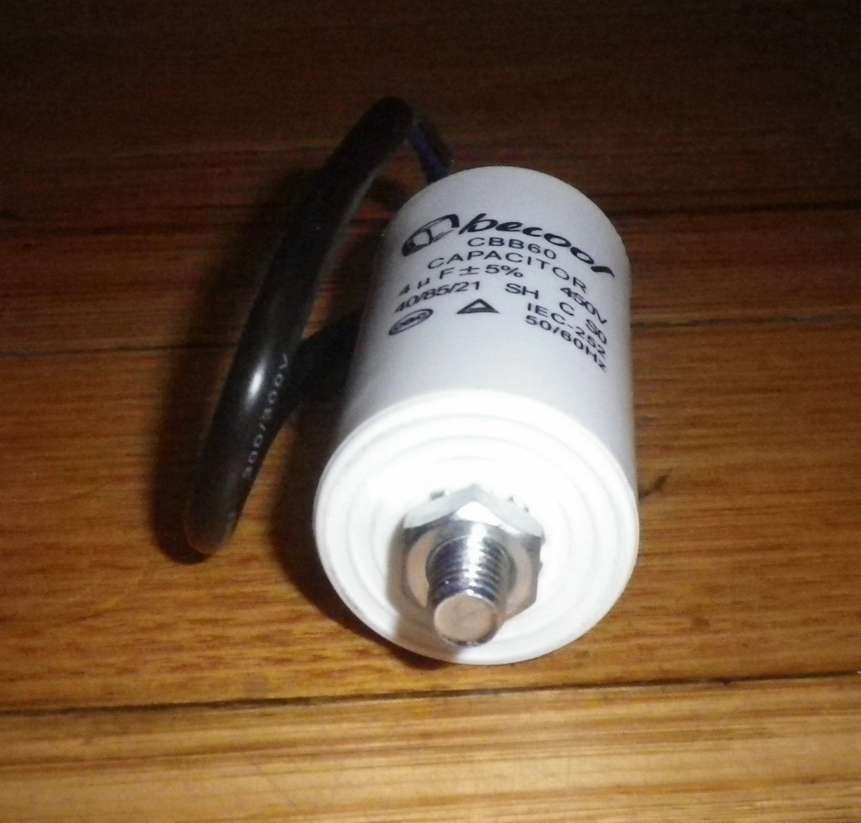4uF  450Volt Motor Run Capacitor with Wires - Part # CAP004L