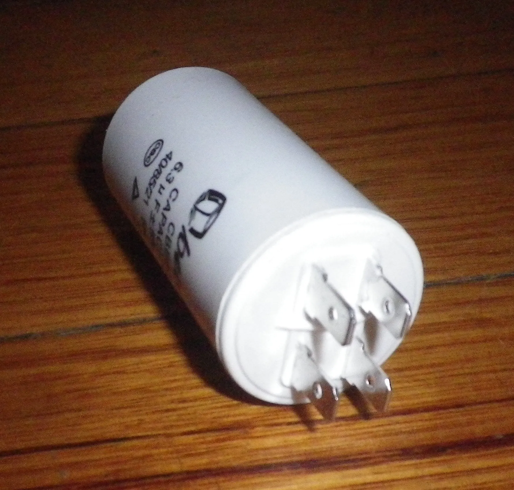 6.3uF 450Volt Motor Start Capacitor - Part # CAP006.3