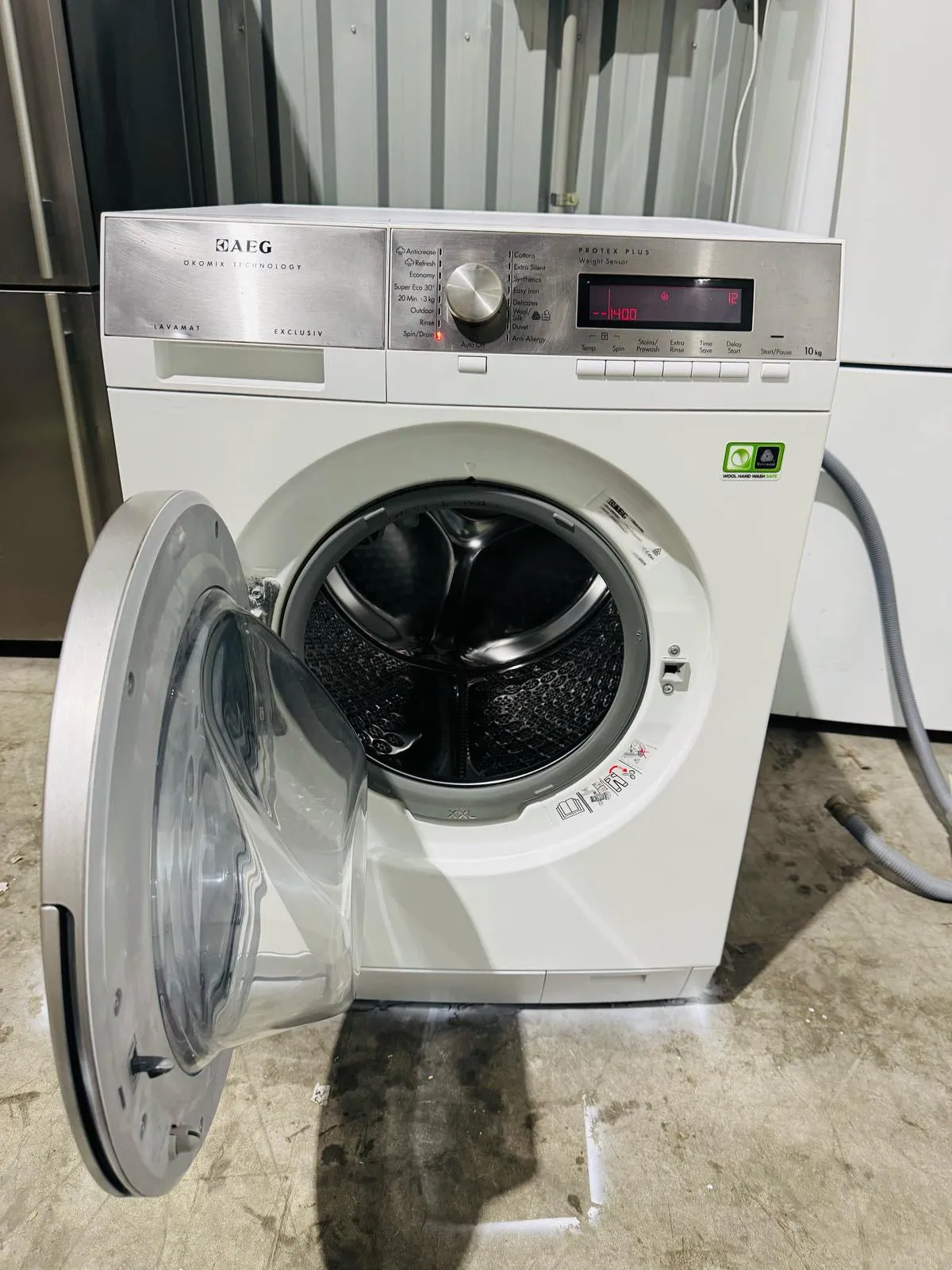 **AEG 10 KGS FRONT LOADER WASHING MACHINE**