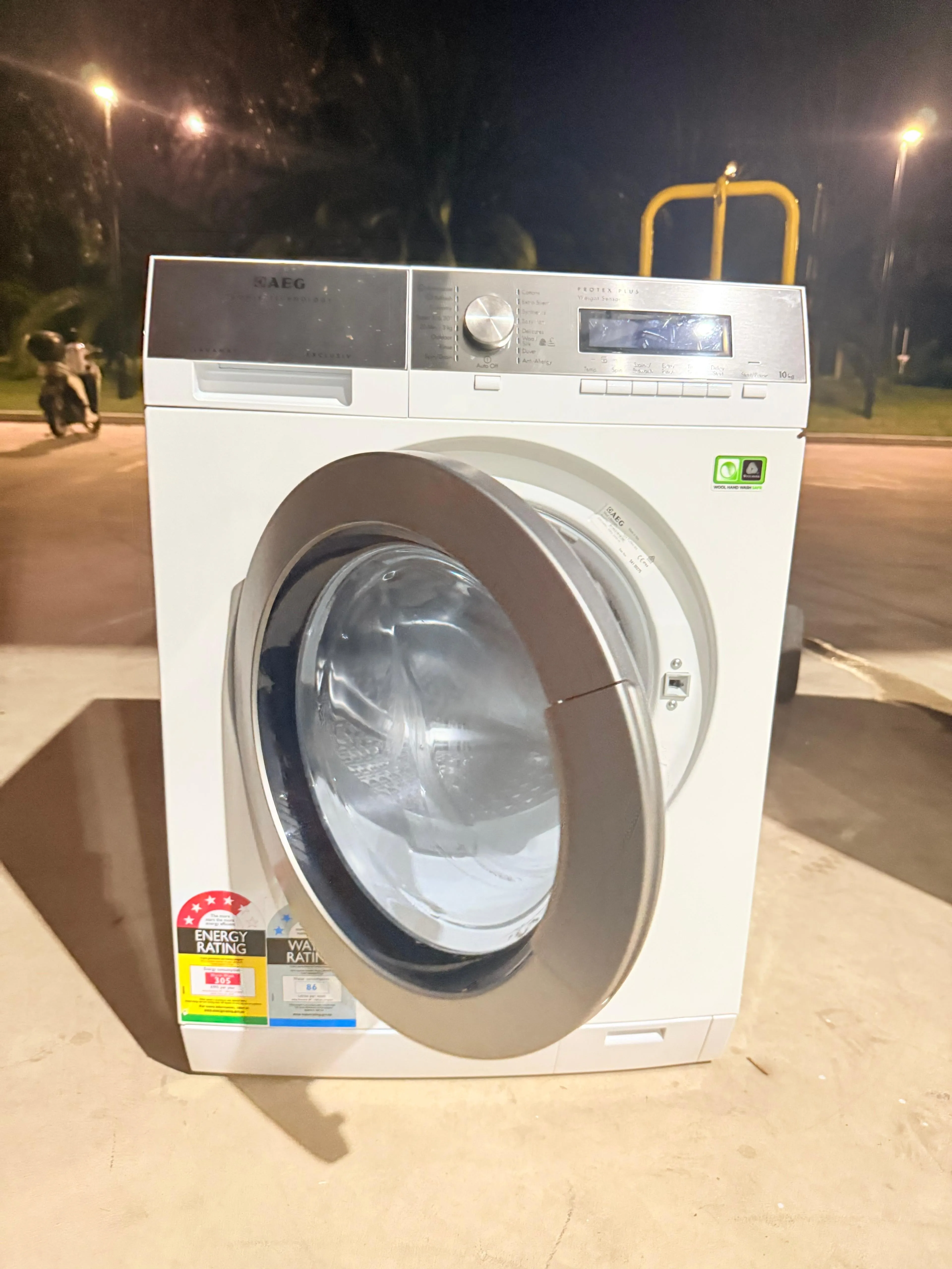 **AEG 10KGS FRONT LOADER WASHING MACHINE**