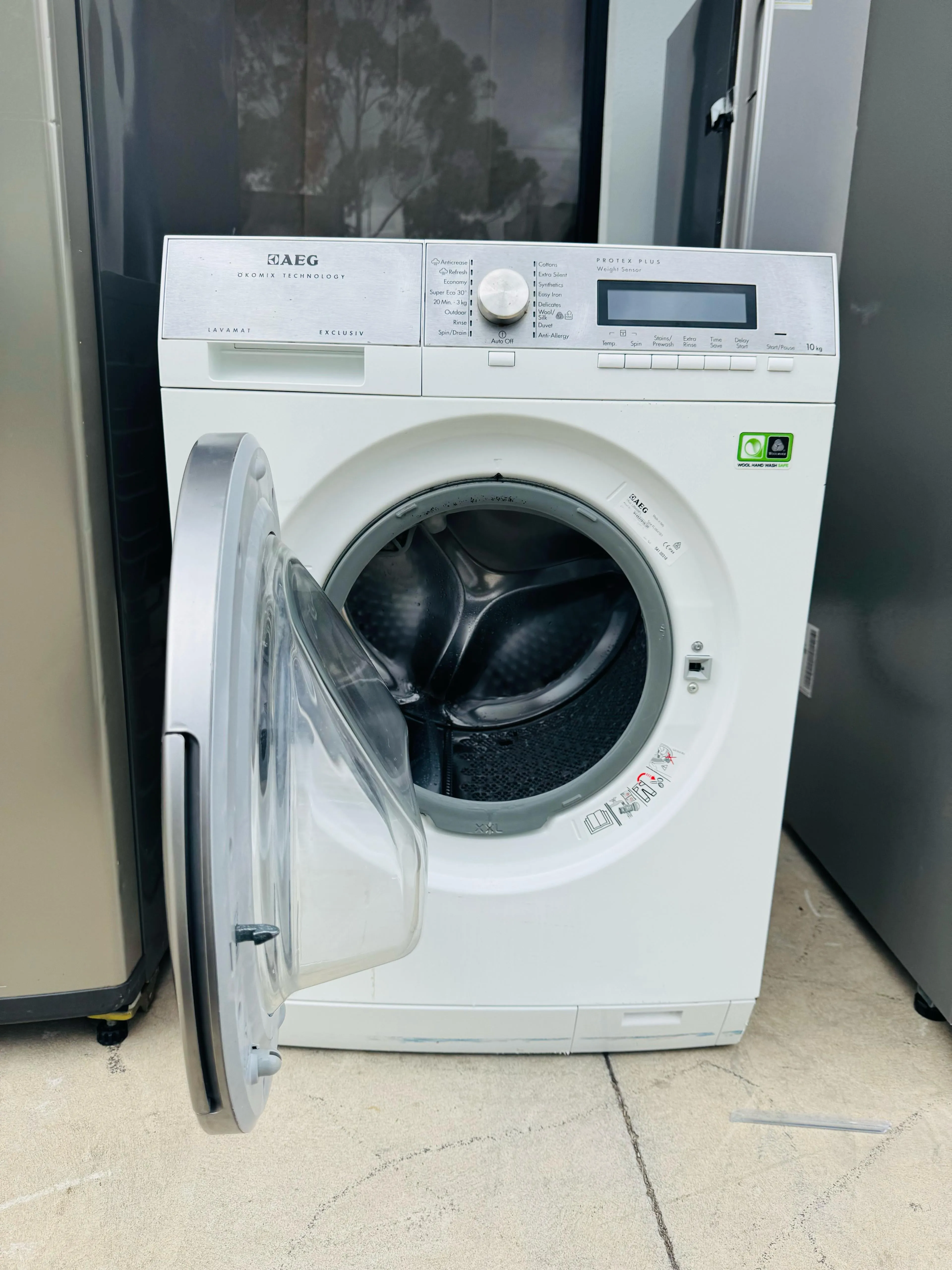 **AEG 10KGS FRONT LOADER WASHING MACHINE**