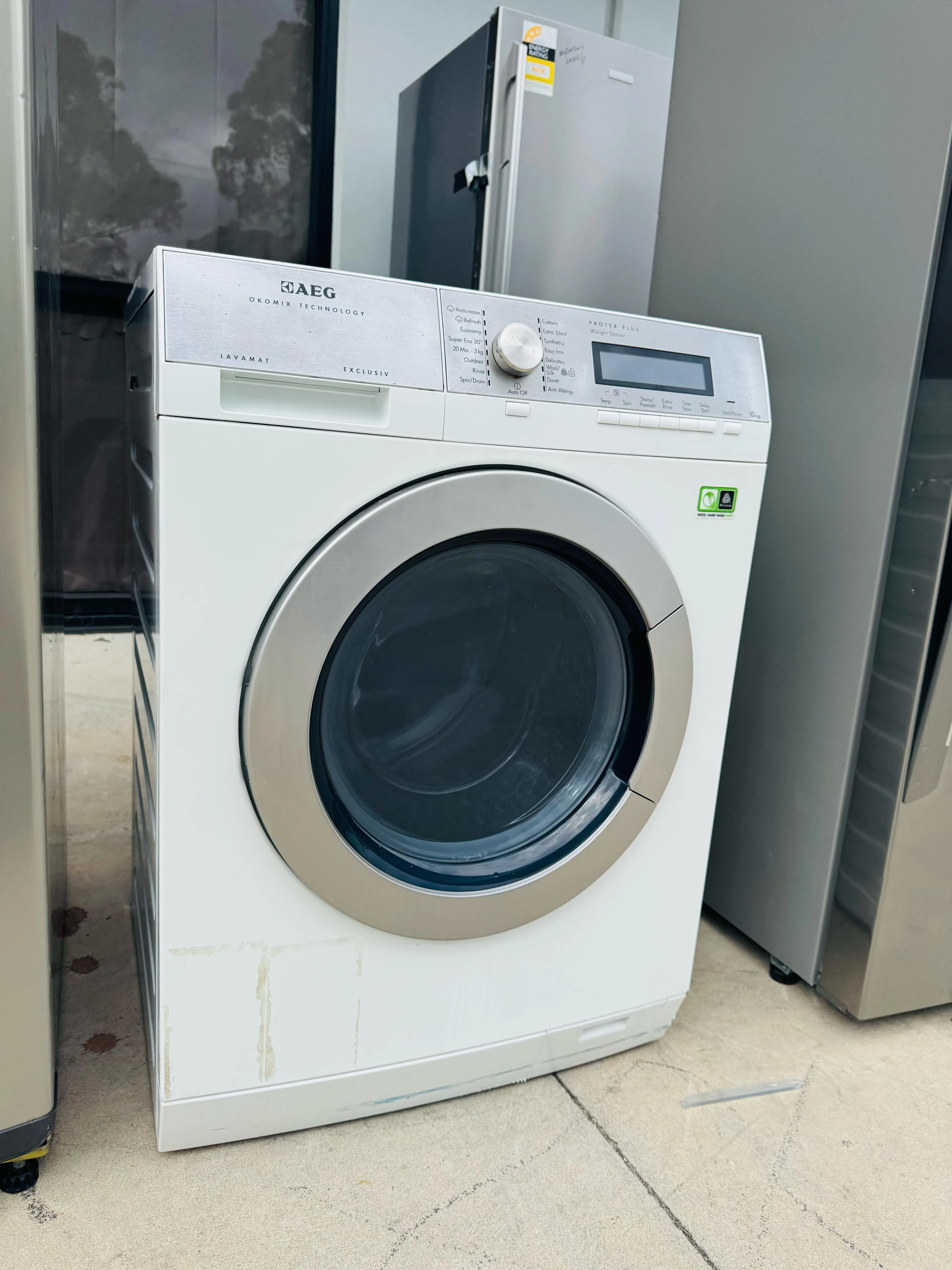 **AEG 10KGS FRONT LOADER WASHING MACHINE**