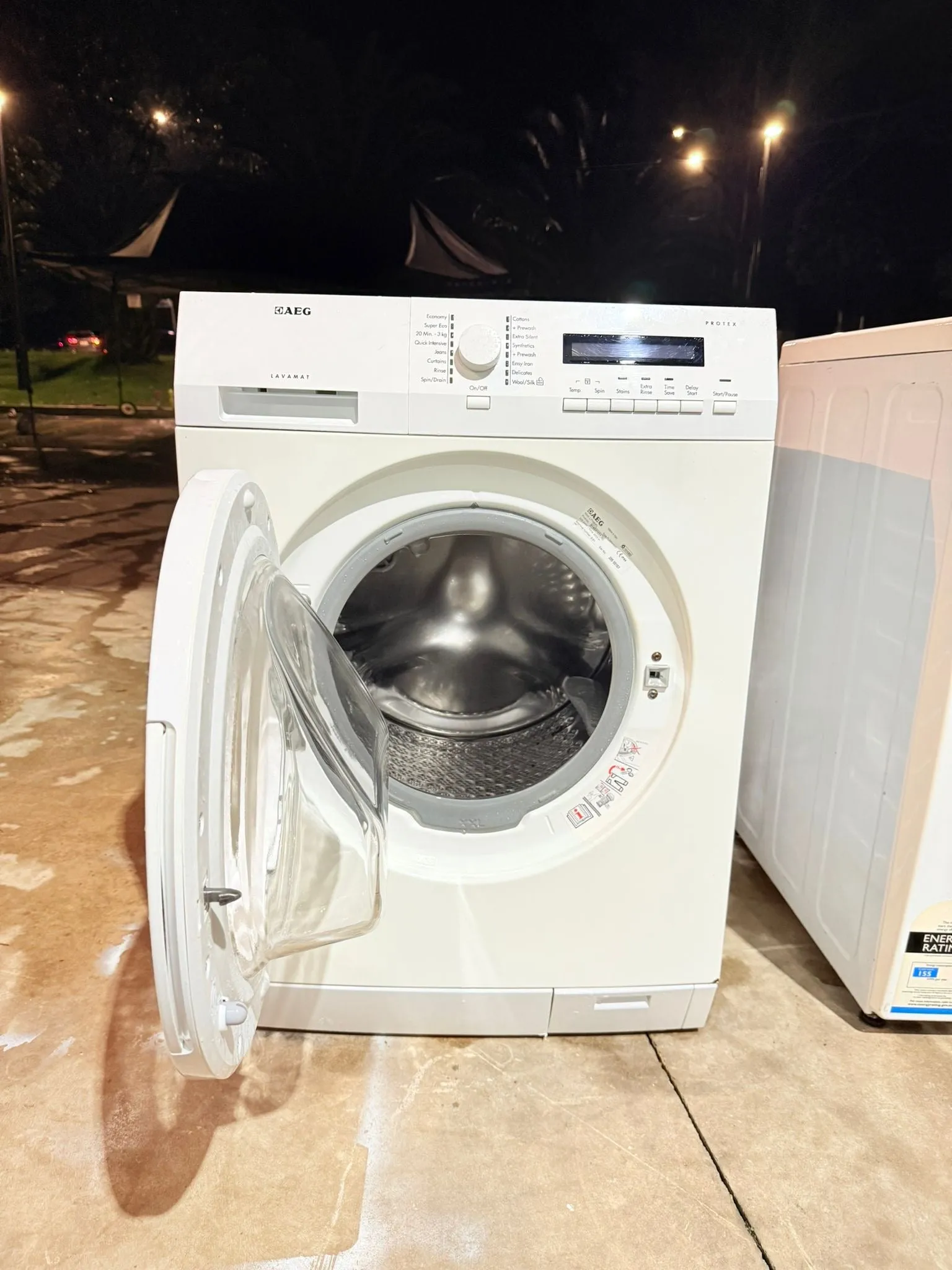 **AEG 8KGS FRONT LOADER WASHING MACHINE**