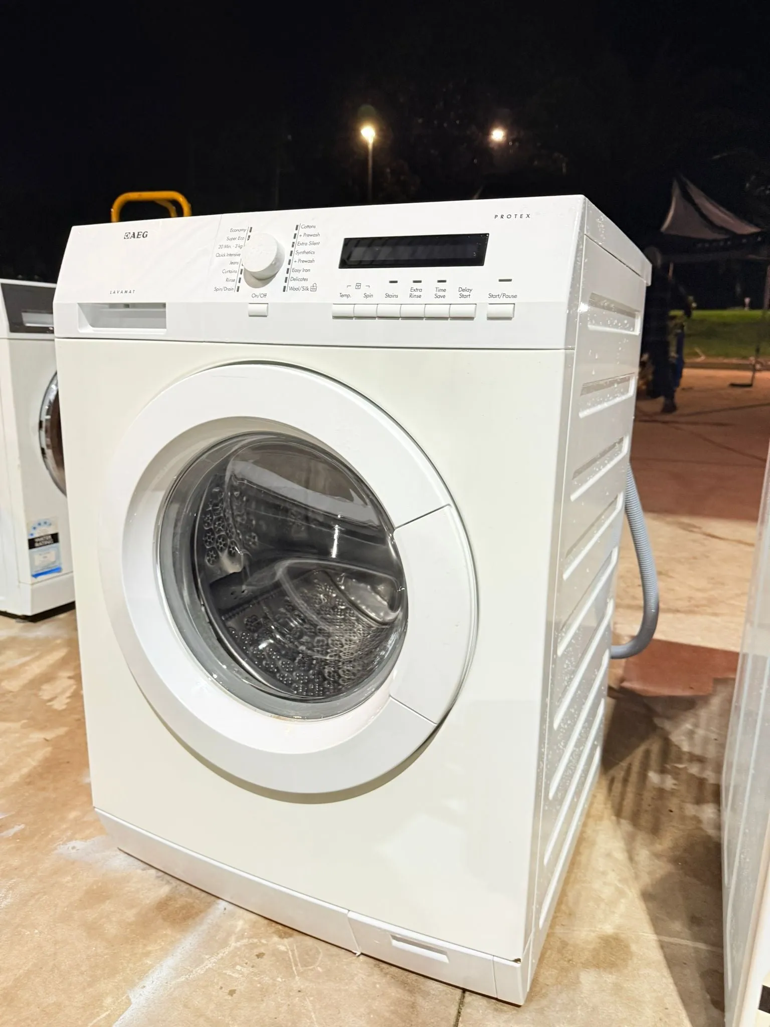 **AEG 8KGS FRONT LOADER WASHING MACHINE**
