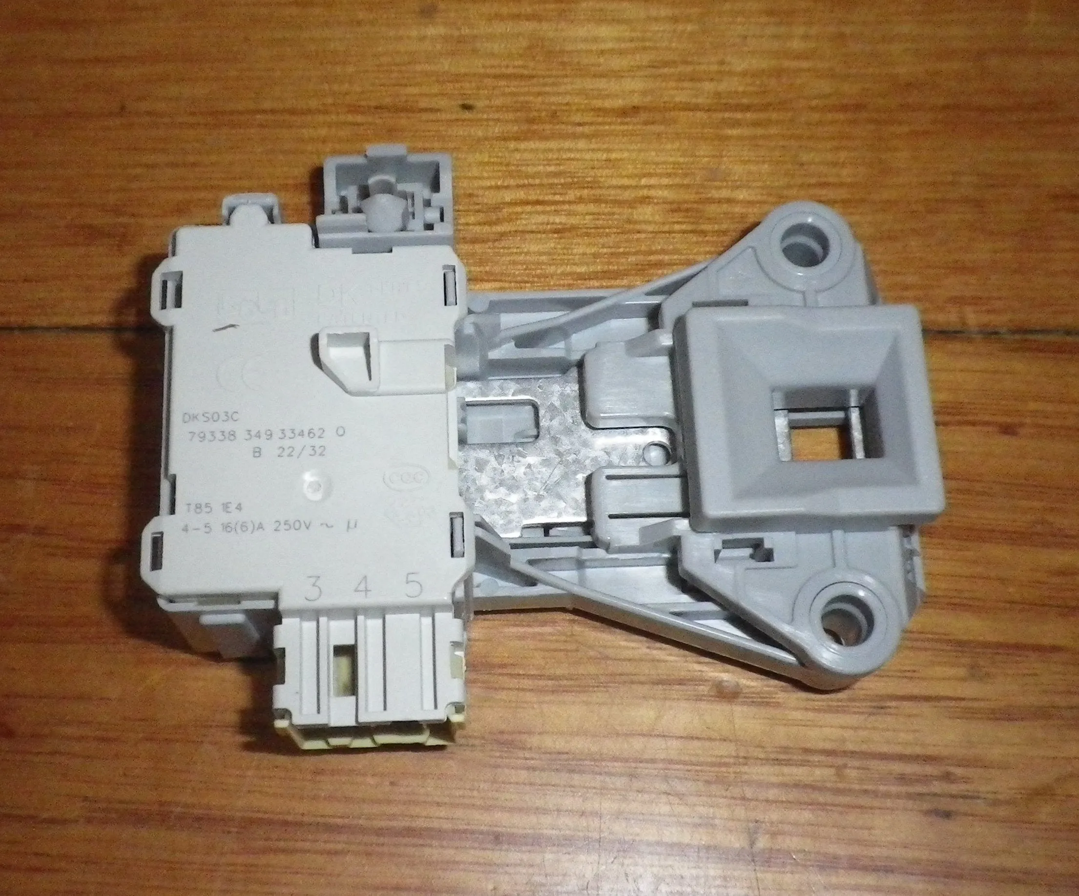 AEG, Electrolux Front Loader Washer Door Interlock Switch - Part # 132846900