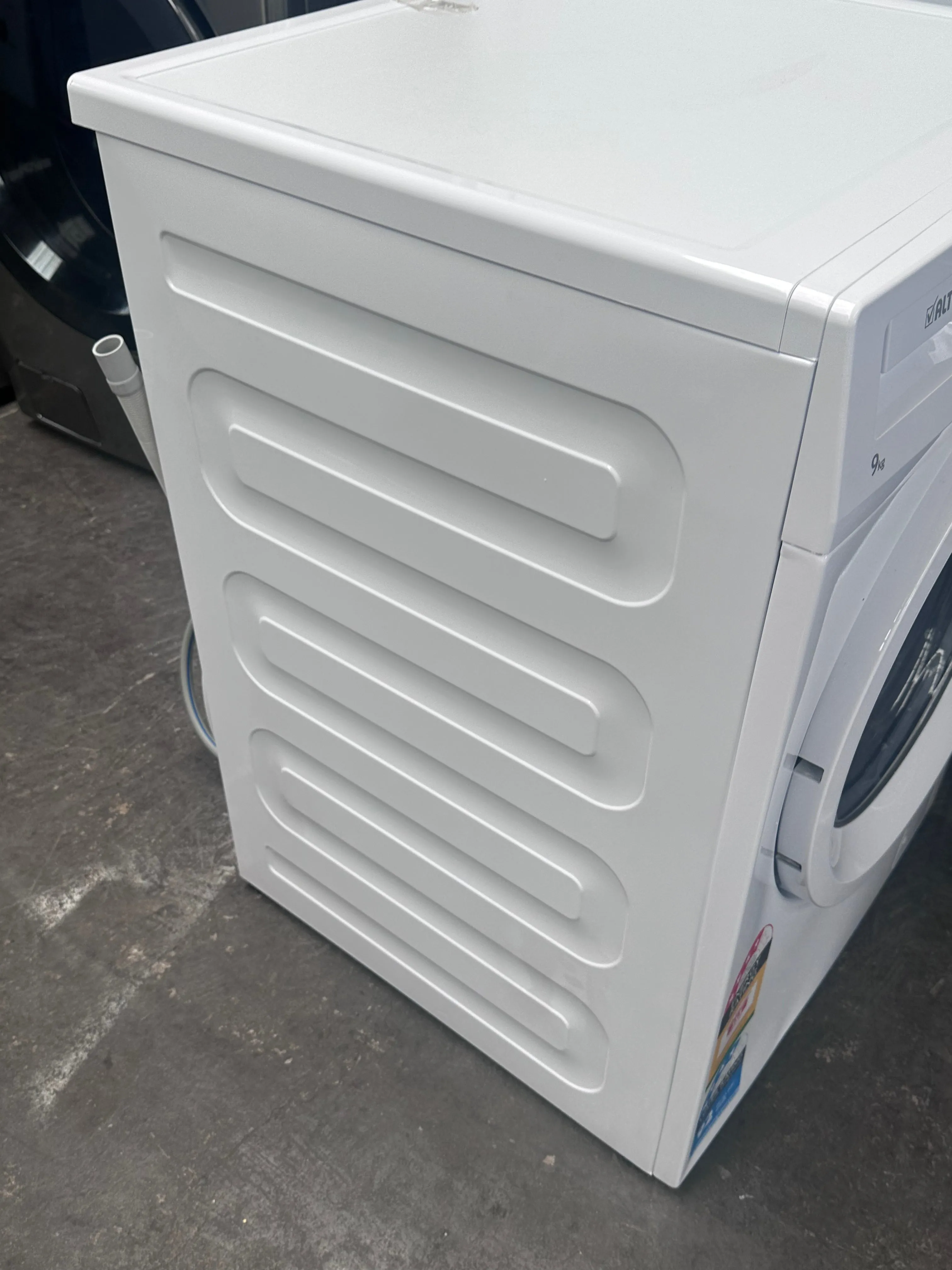Altus 9kg Front Loader AFL910W [Factory Second]