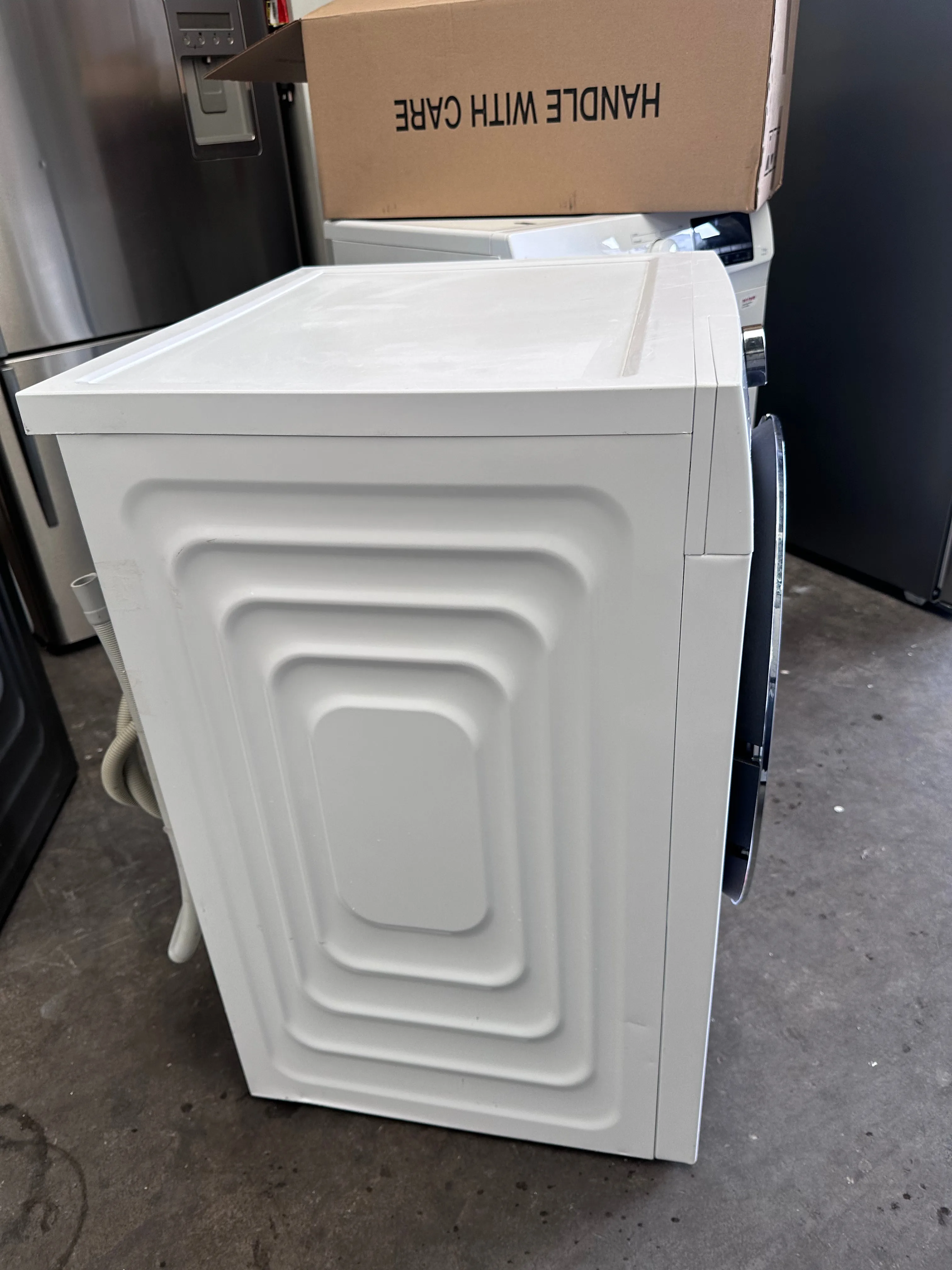 *AMAZING VALUE*  Beko BFLB902ADW 9kg Auto Dose Front Load Washing Machine [Factory Second]