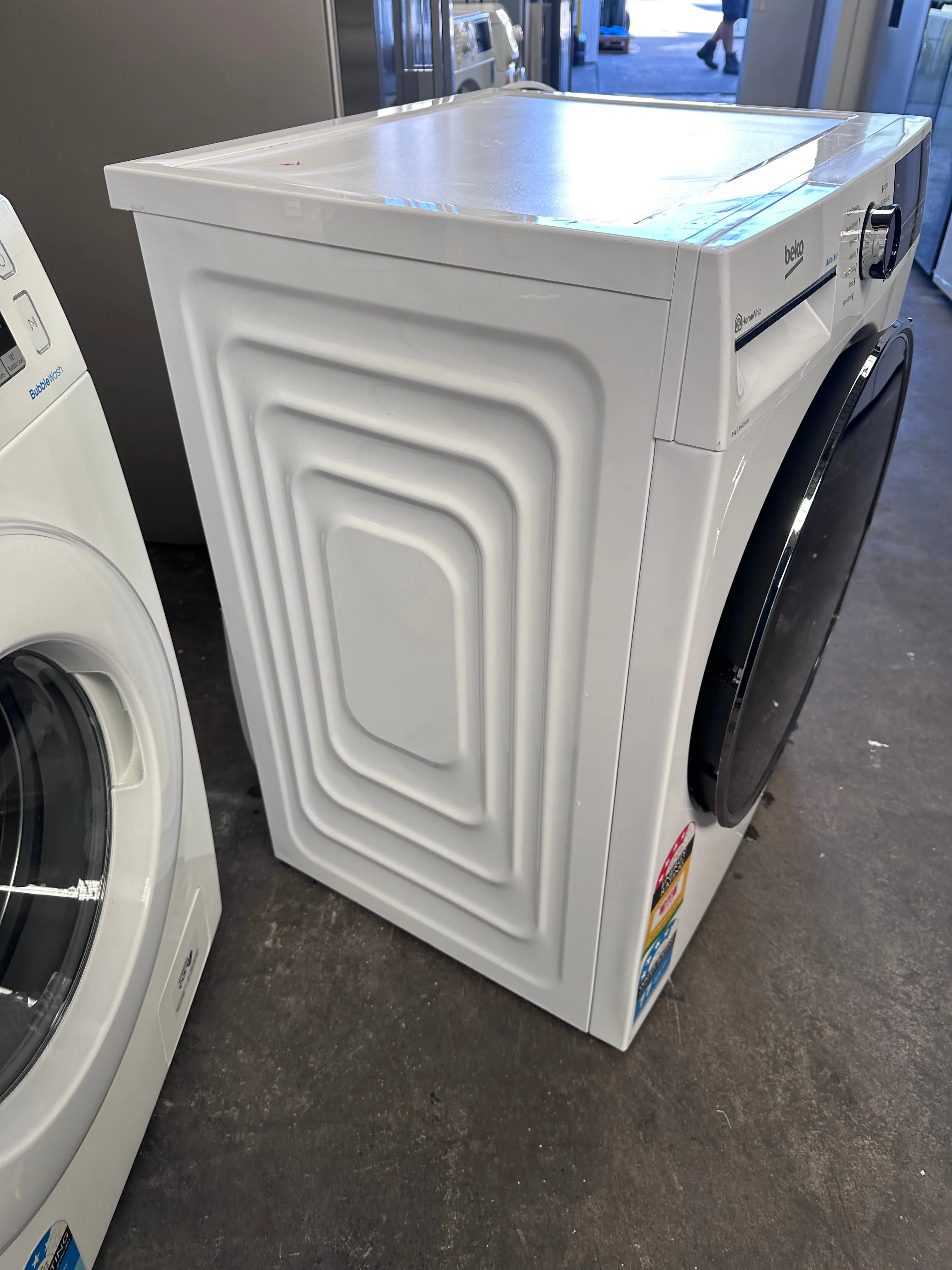 *AMAZING VALUE*  Beko BFLB902ADW 9kg Auto Dose Front Load Washing Machine [Factory Second]
