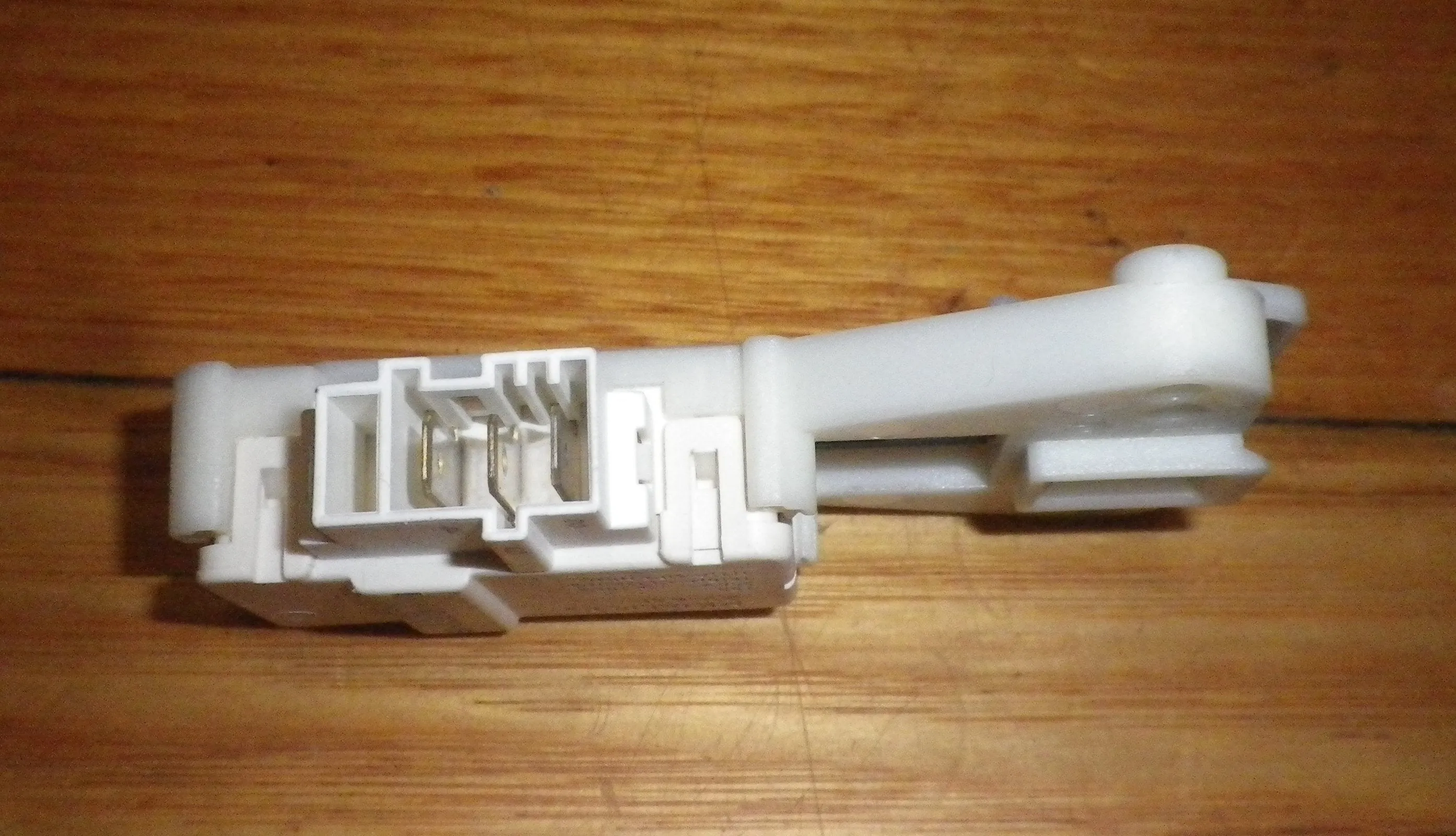Ariston, Hotpoint, Indesit Front Loader Door Interlock Switch - Part # C00085194, A085194