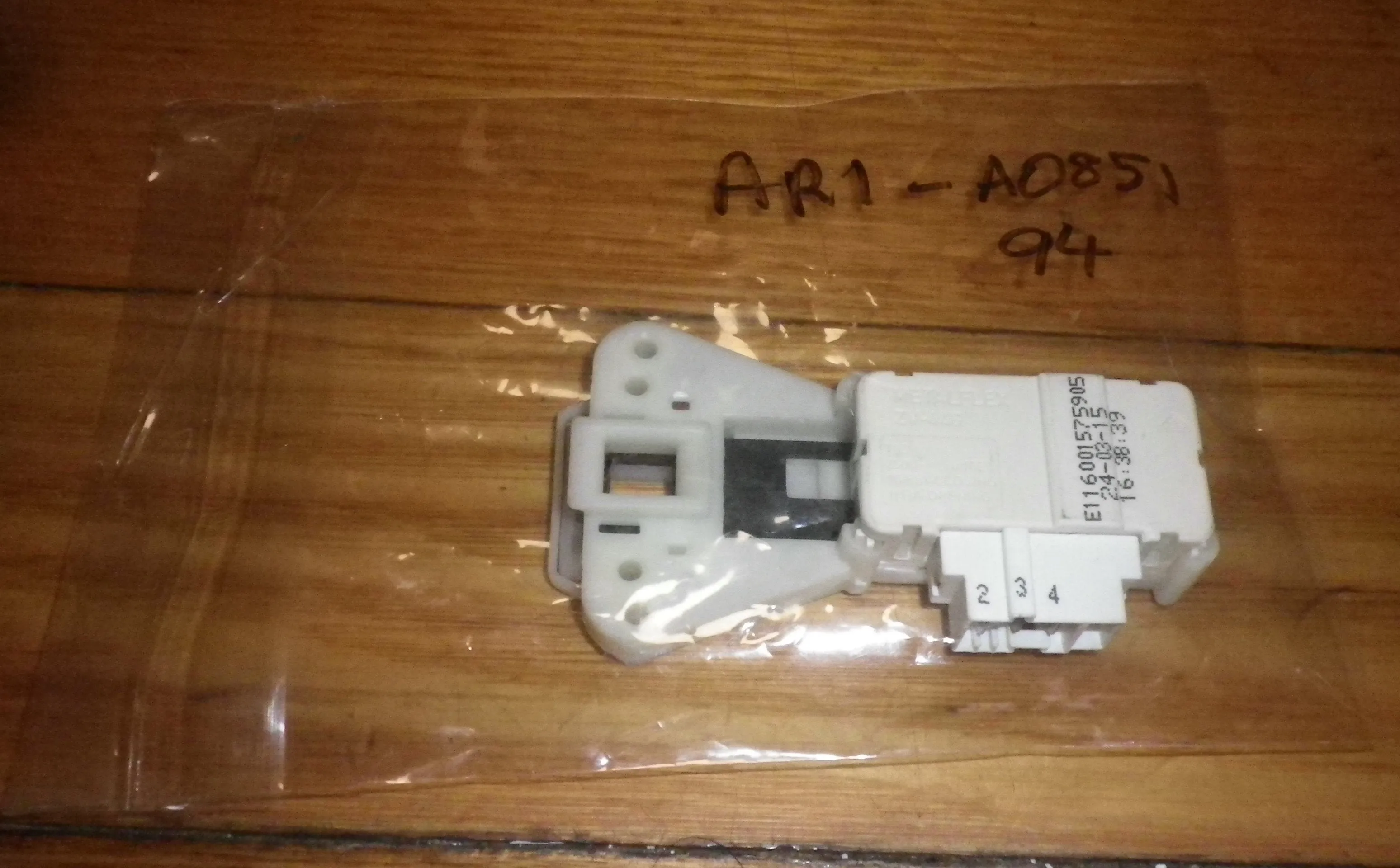 Ariston, Hotpoint, Indesit Front Loader Door Interlock Switch - Part # C00085194, A085194