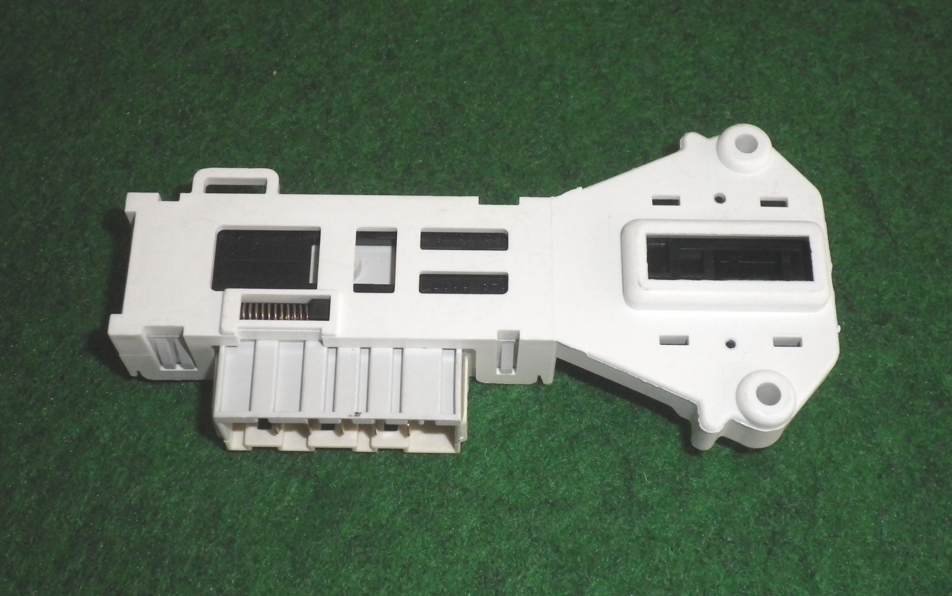 Ariston, Hotpoint, Indesit Front Loader Door Interlock Switch - Part # IN62105