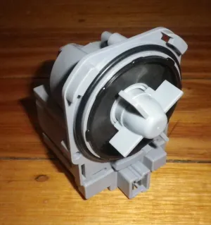 Askoll Universal Twist-On Magnetic Pump Motor Body - Part No. BO111