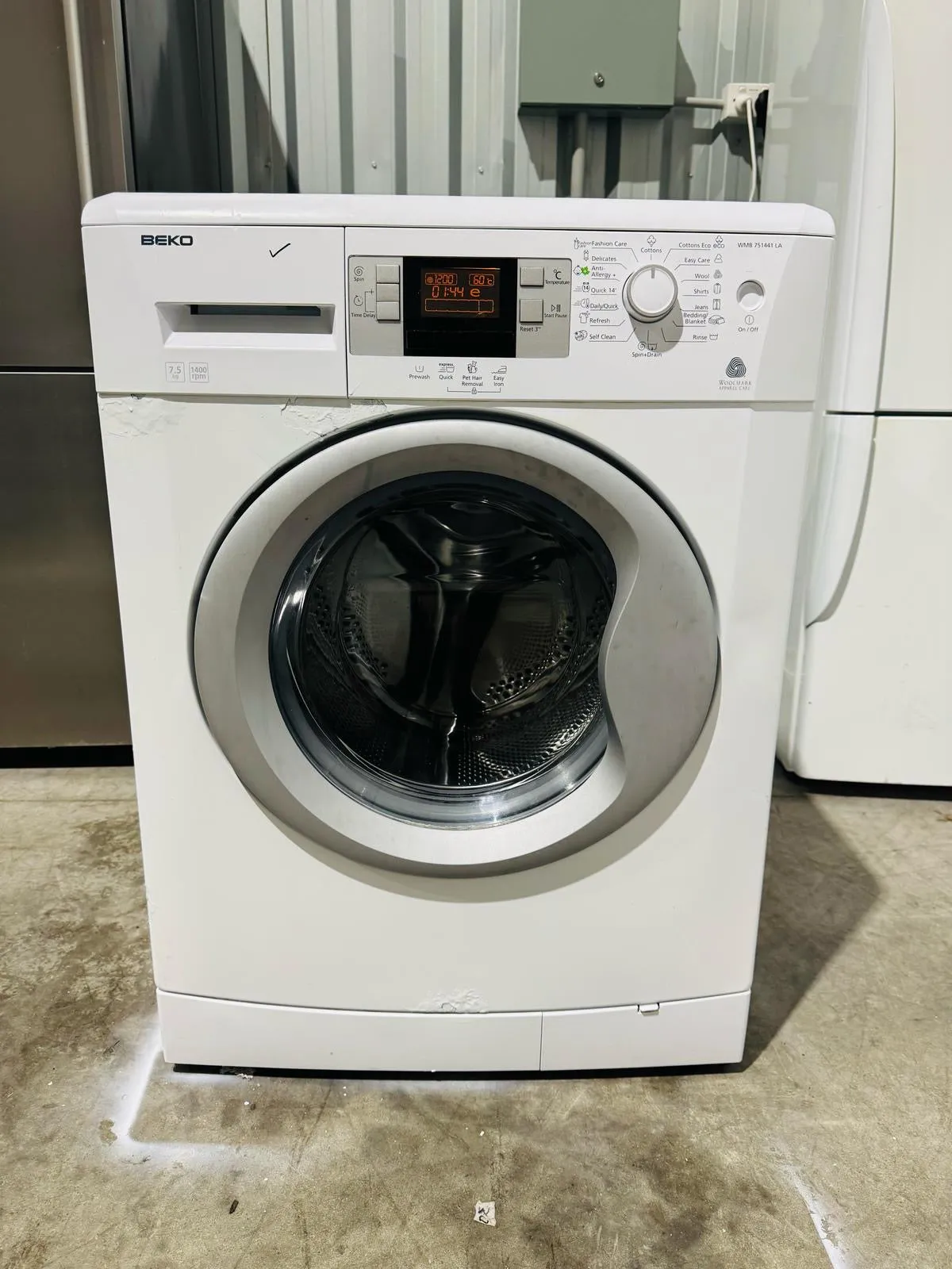 **BEKO 7.5 KGS FRONT LOADER WASHING MACHINE**