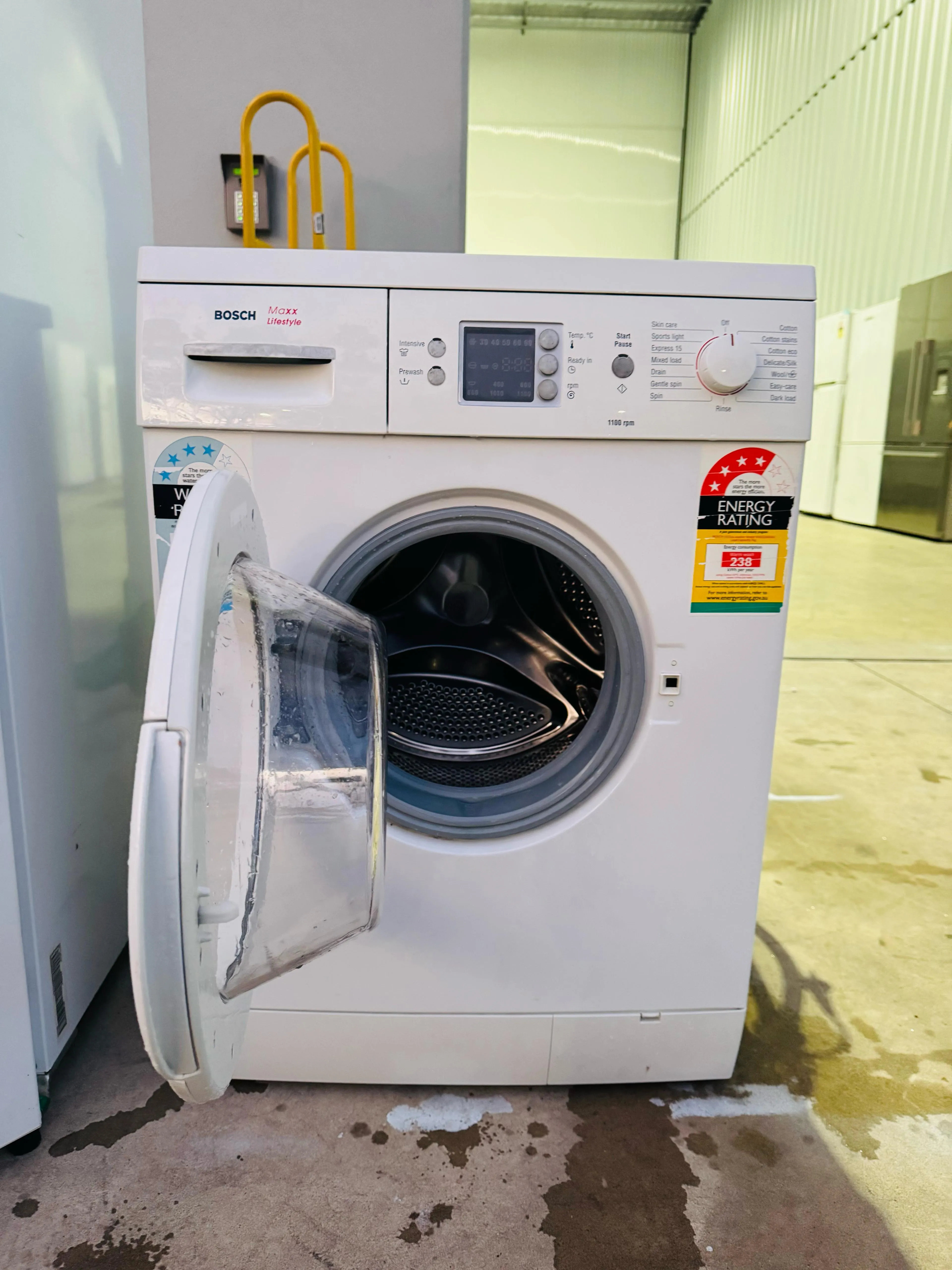 **BOSCH  7KGS FRONT LOADER WASHING MACHINE** FREE DELIVERY