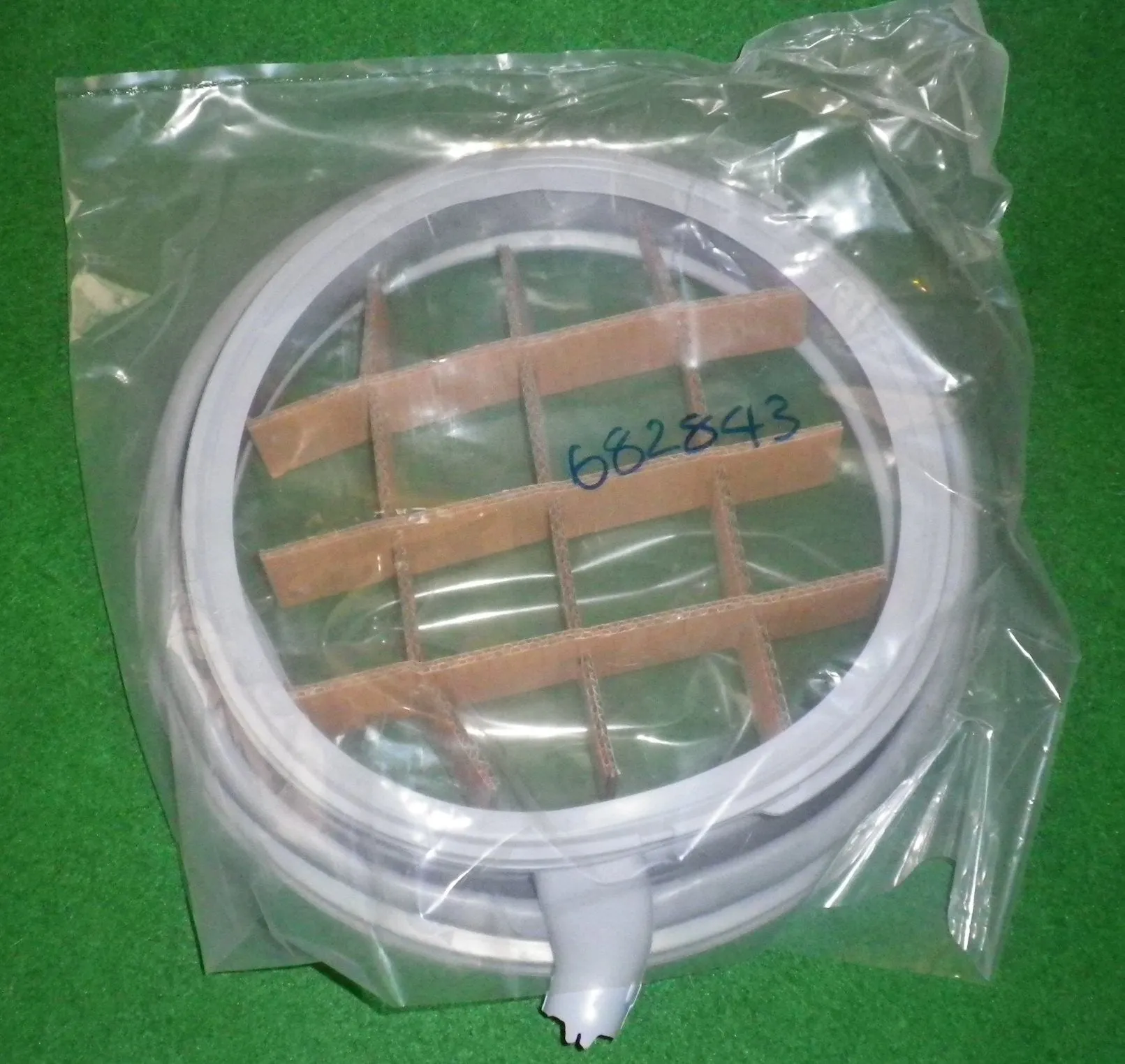 Bosch Avantixx Front Load Washer Large Door Gasket w Extra Tube - Part # 682843