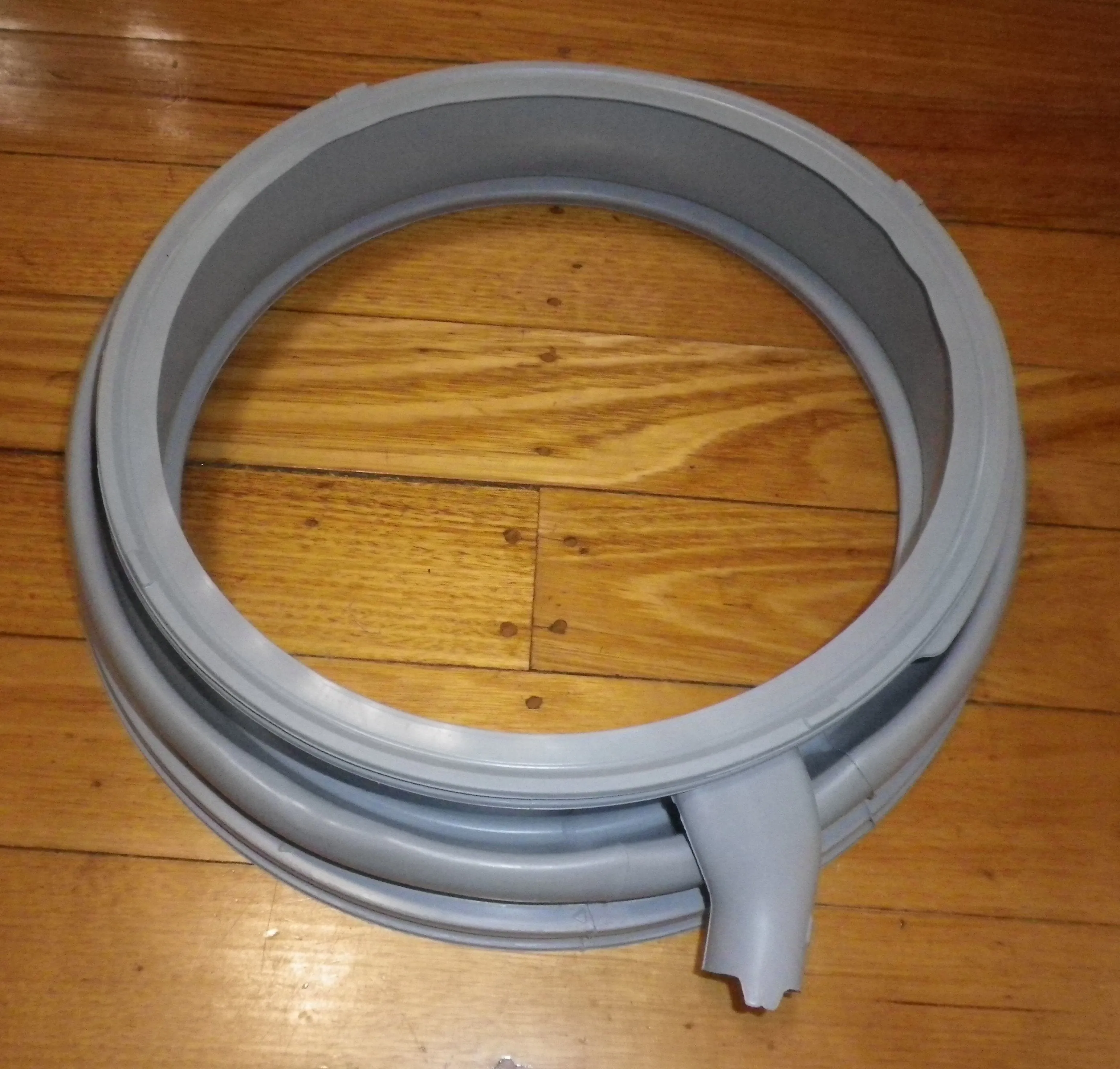 Bosch Logixx 8 Front Load Washer Large Door Gasket w Extra Tube - Part # 772658