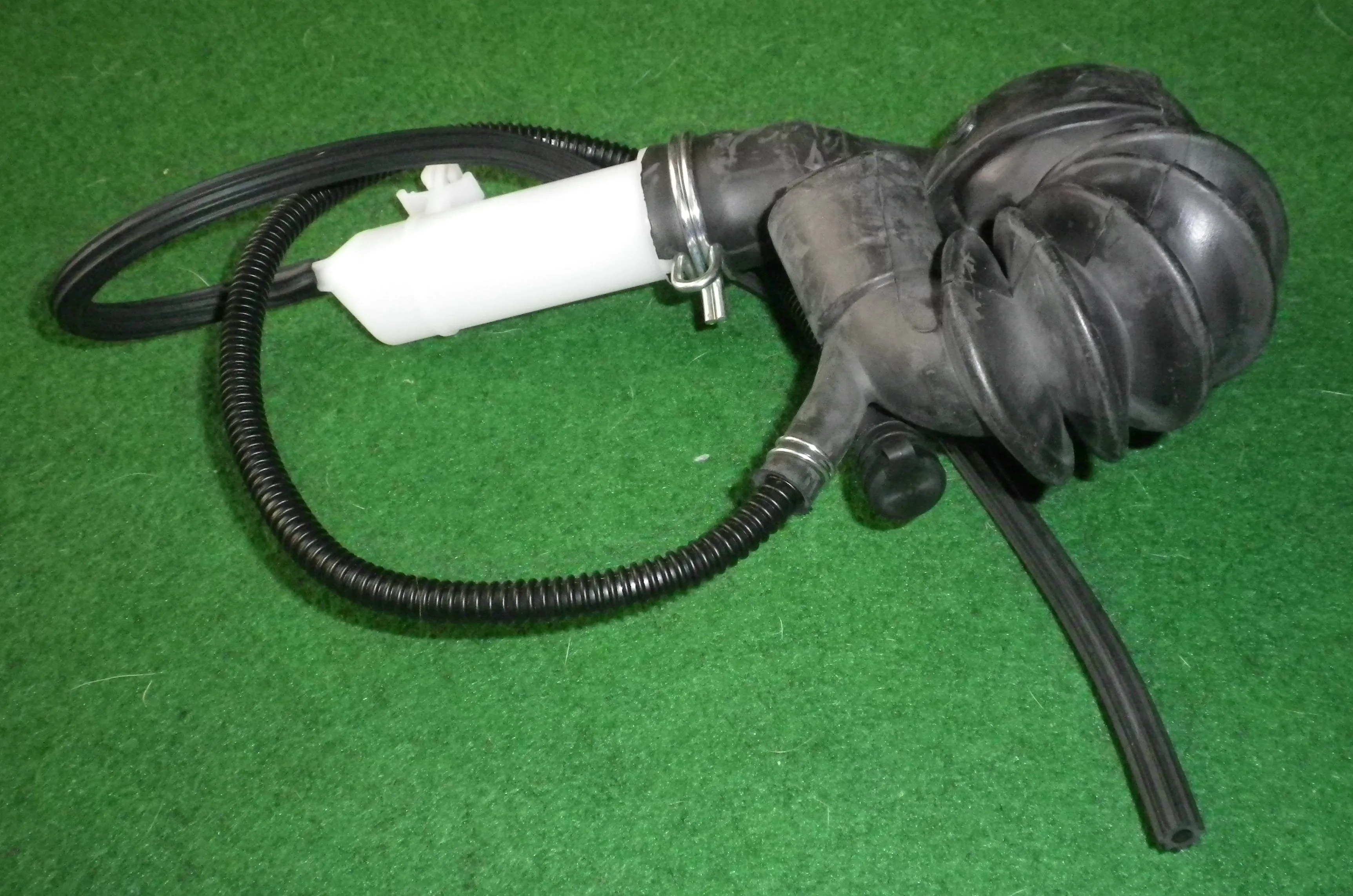 Bosch WAE20262 Complete Drain Sump Bellows Hose Assembly - Part # 480442