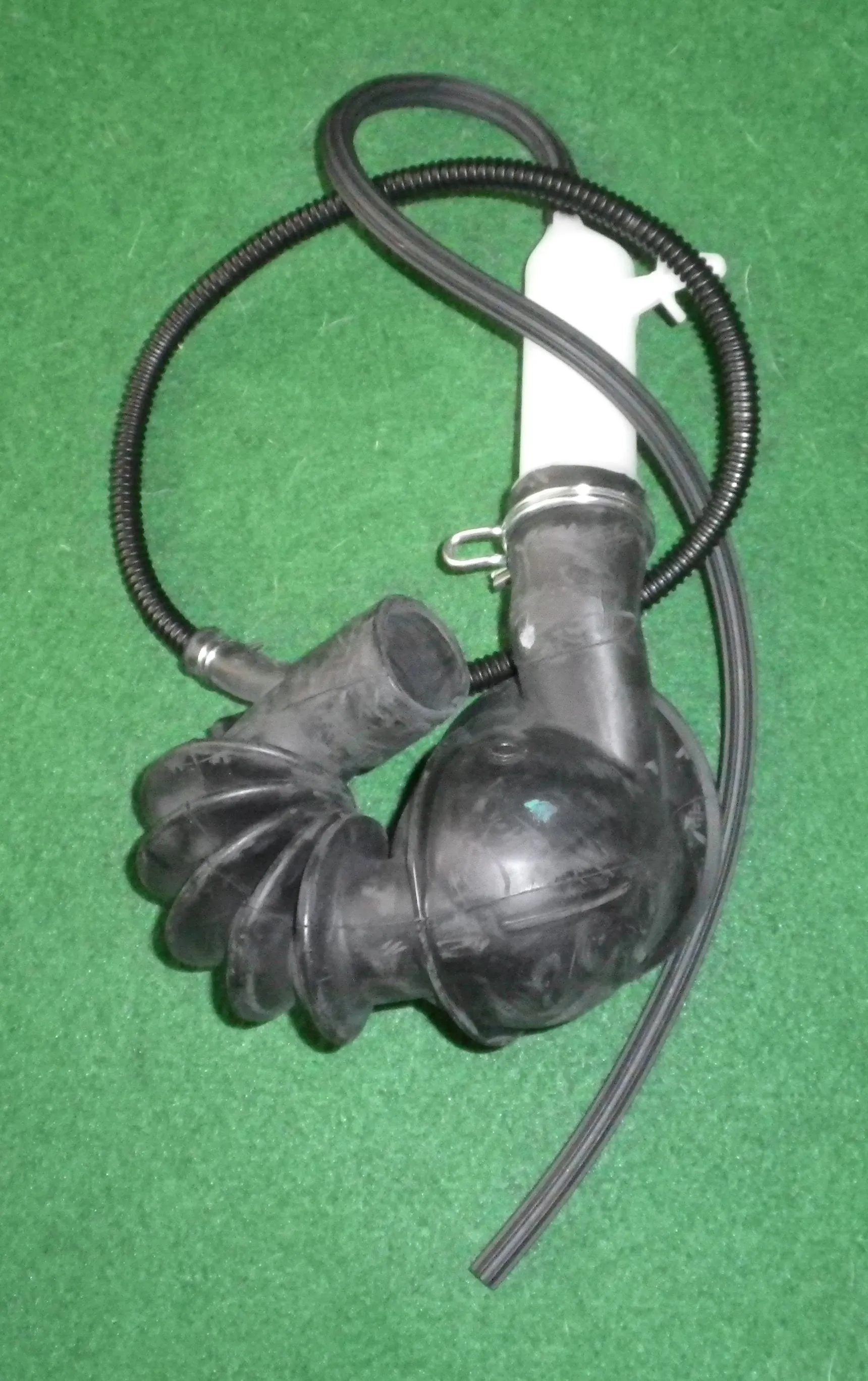 Bosch WAE20262 Complete Drain Sump Bellows Hose Assembly - Part # 480442