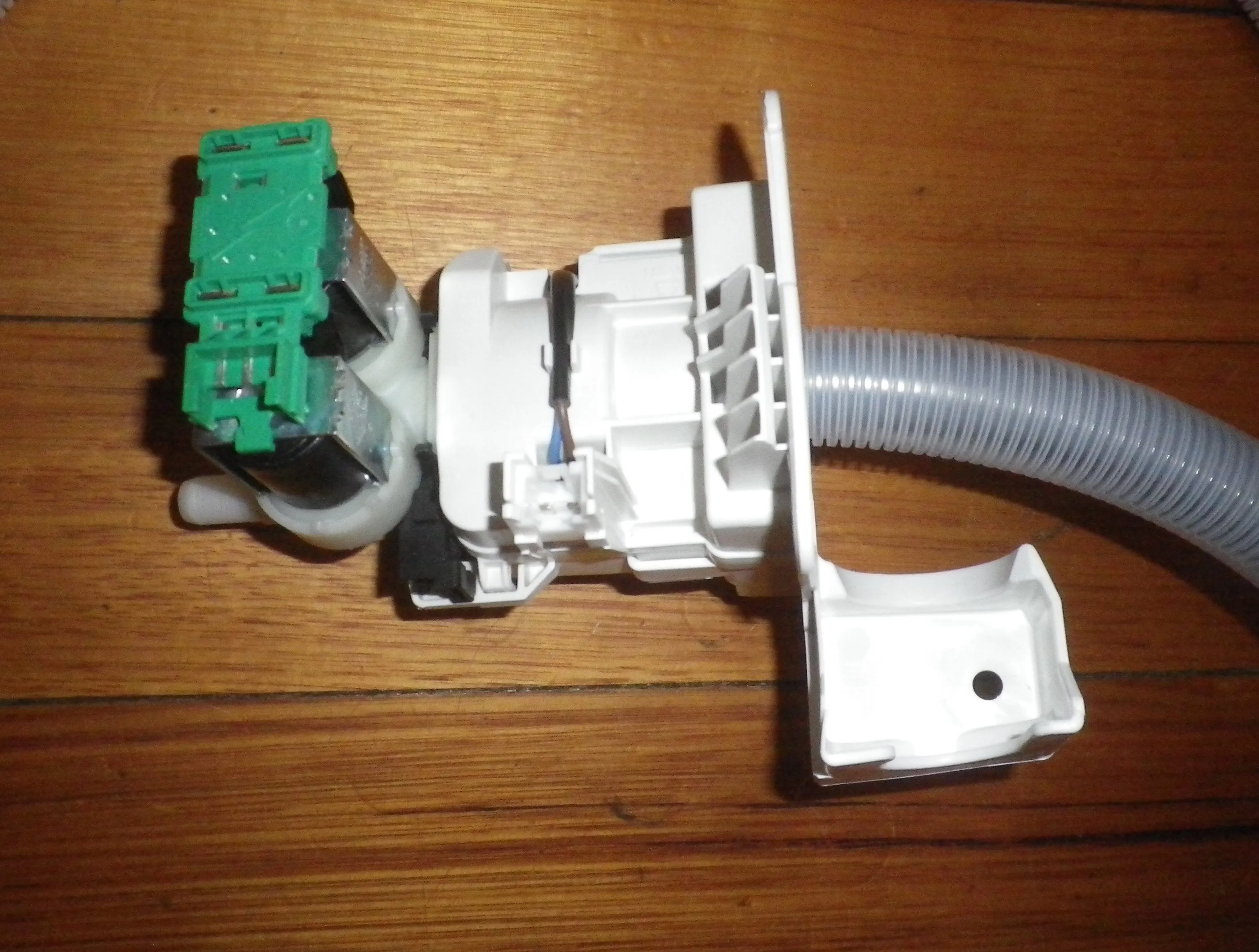 Bosch Washing Machine Flood Free Aquastop Inlet Hose & Inlet Valve Assy - Part # 702474