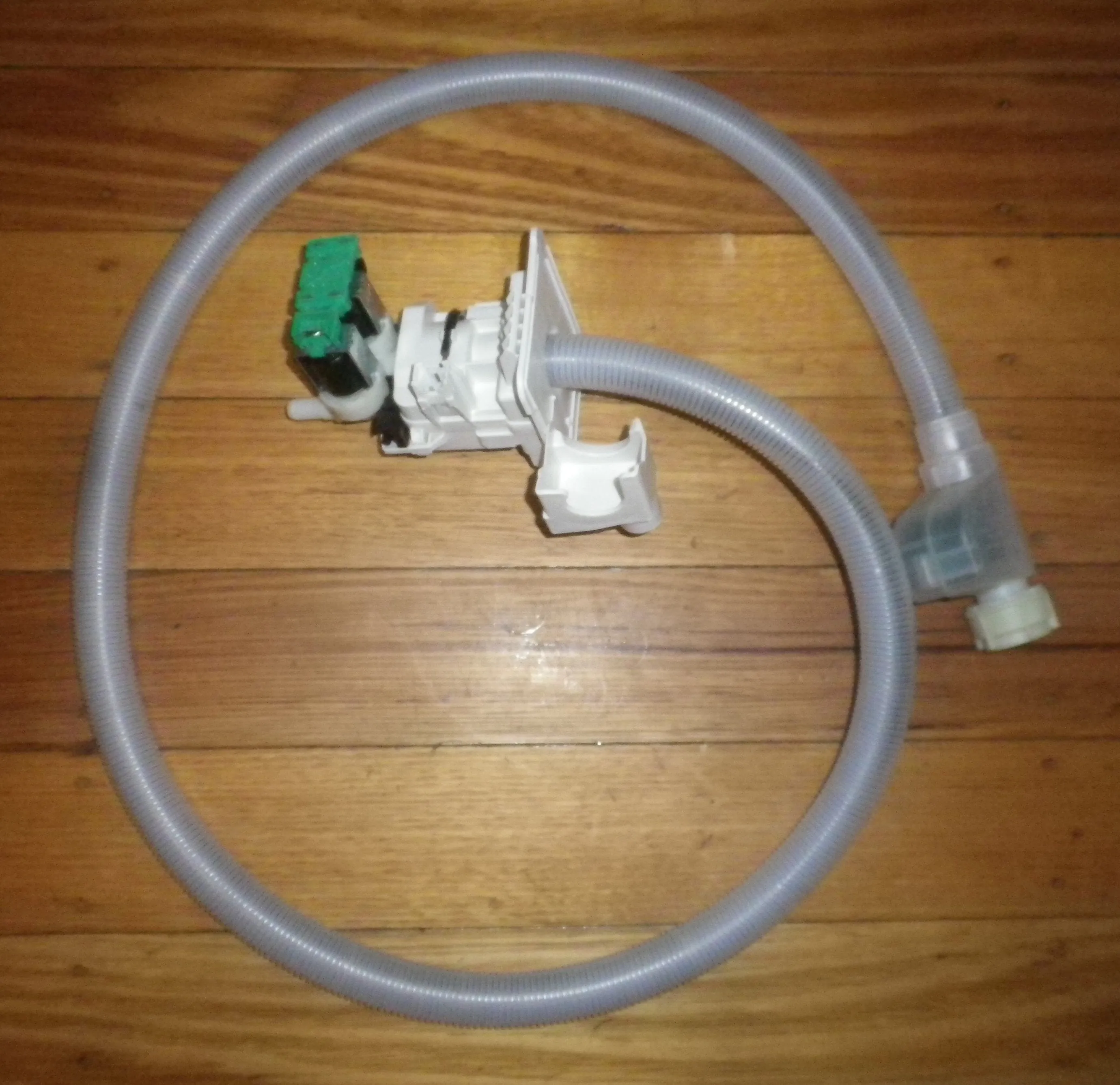 Bosch Washing Machine Flood Free Aquastop Inlet Hose & Inlet Valve Assy - Part # 702474
