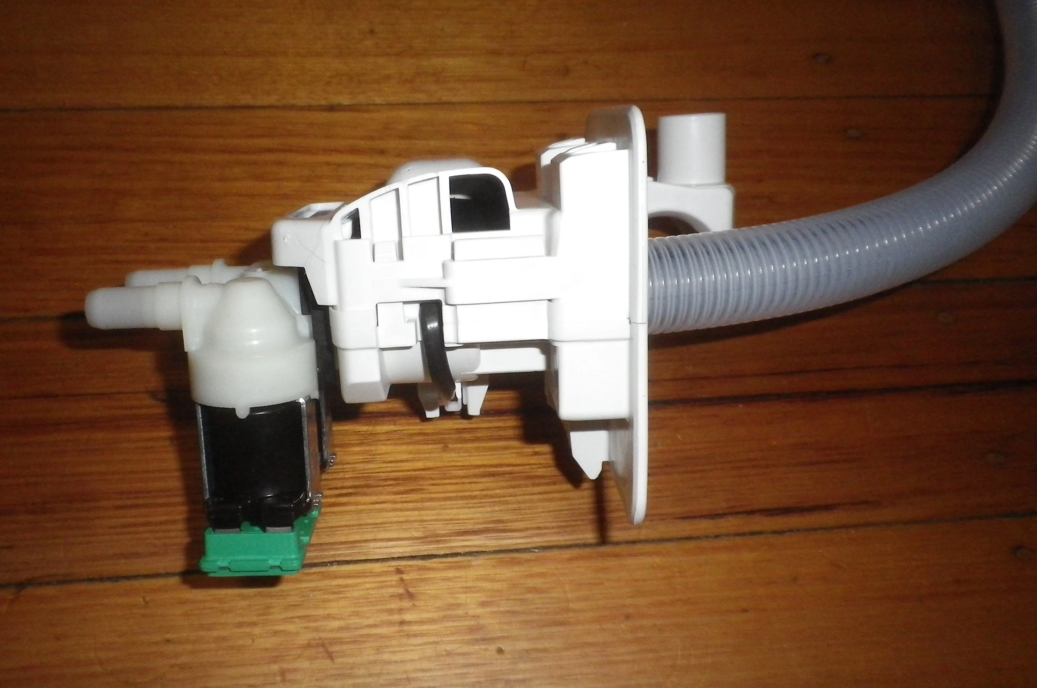 Bosch Washing Machine Flood Free Aquastop Inlet Hose & Inlet Valve Assy - Part # 702474