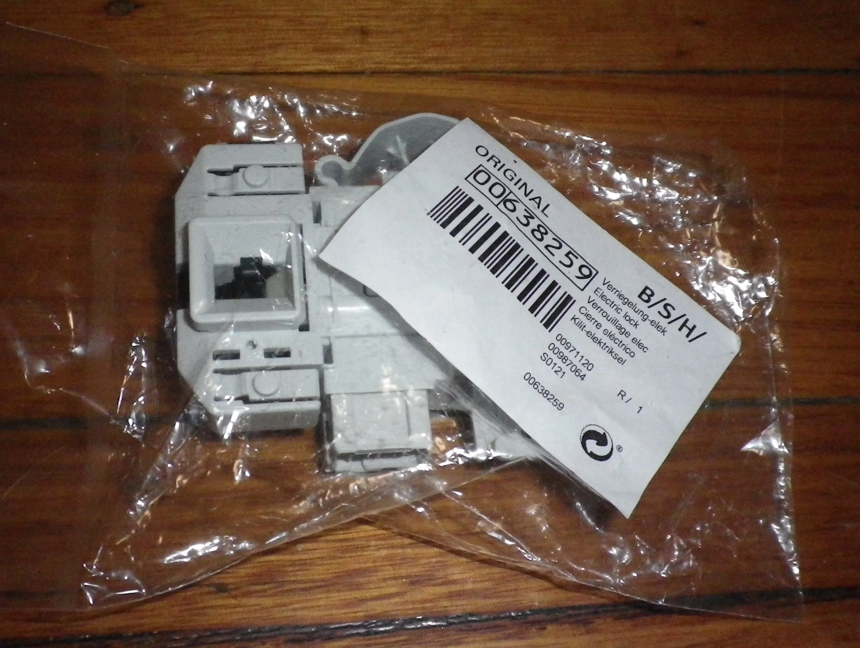 Bosch WAW28920AU Front Load Washer Door Interlock Switch - Part # 638259, 00638259