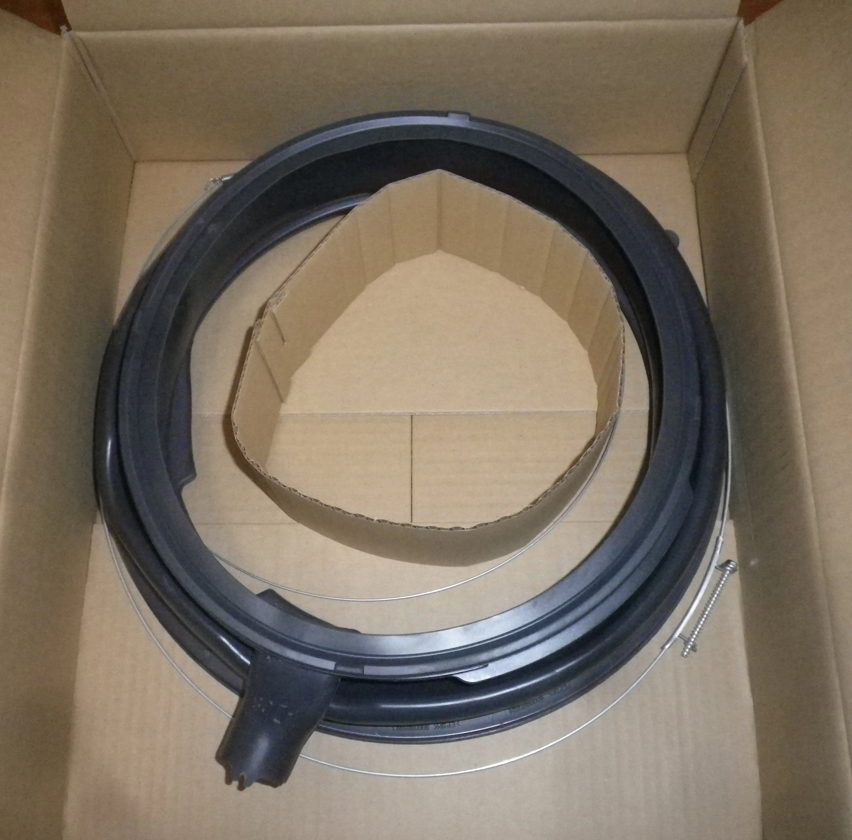 Bosch WAW32640AU Front Loader Standard Door Gasket w Tube - Part # 772657