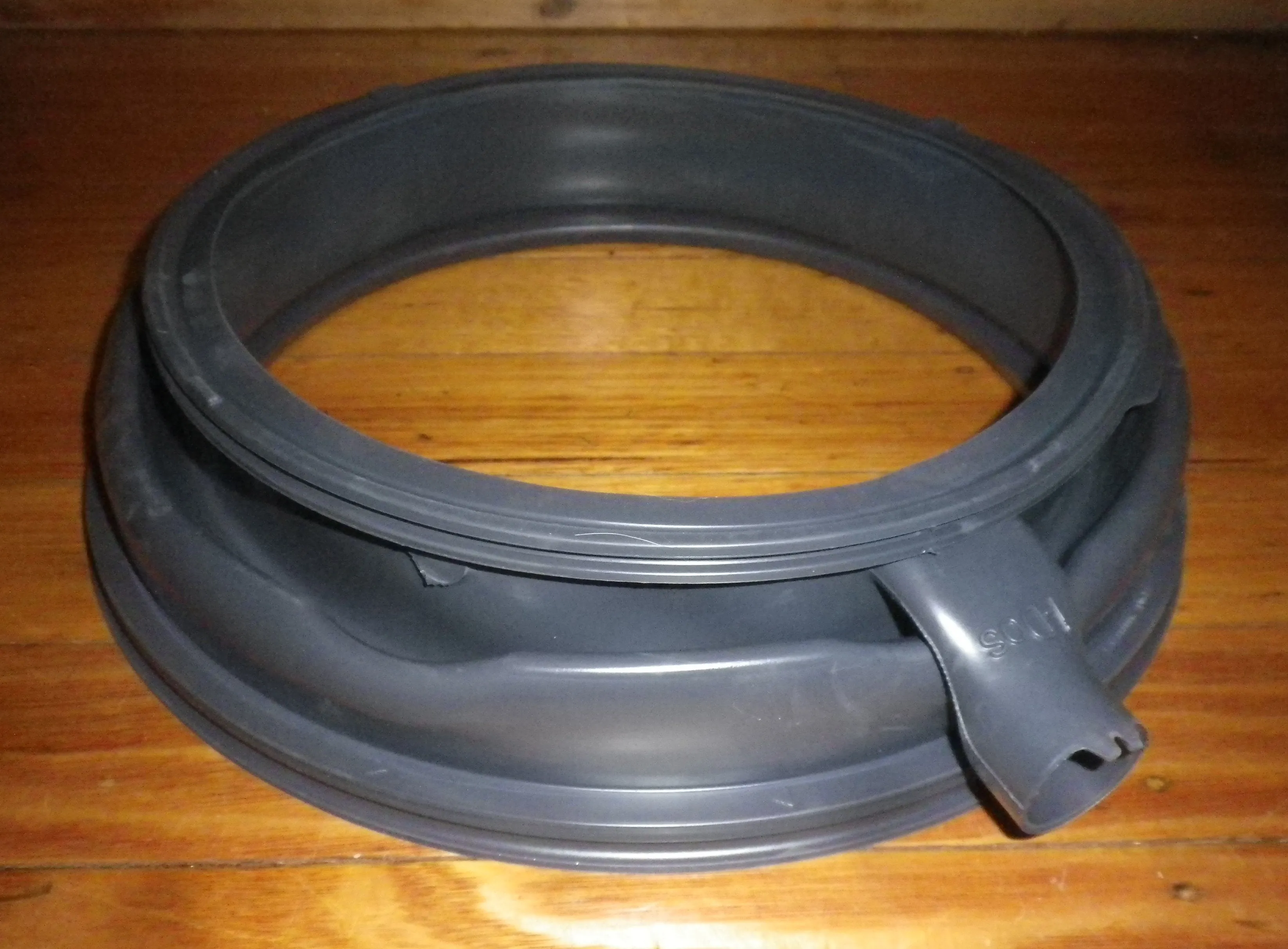 Bosch WAW32640AU Front Loader Standard Door Gasket w Tube - Part # 772657