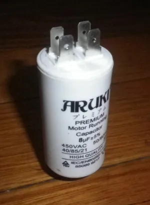 Budget Aruki 8uF 440Volt Motor Start Capacitor with Bolt - CAP008DS