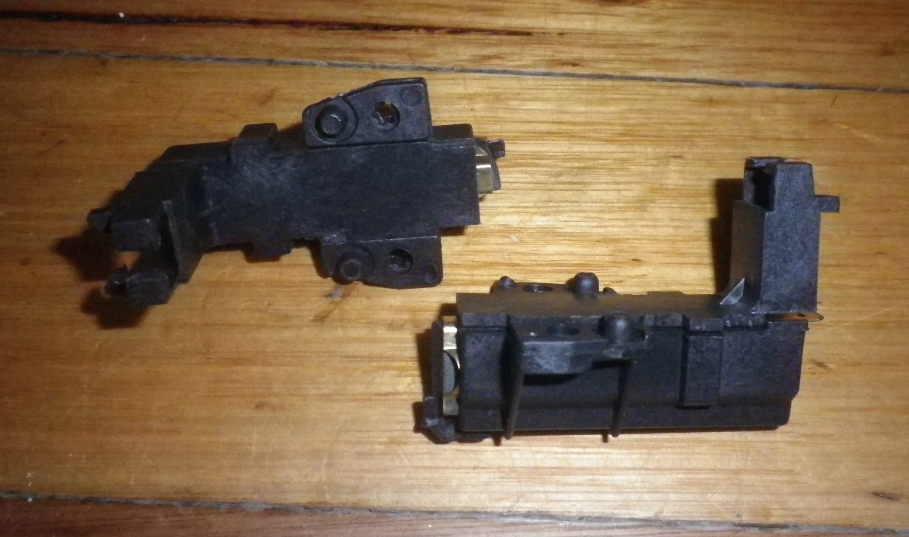 Carbon Brushes to suit LG, Whirlpool, Indesit Washing Machines - Part # BT405B