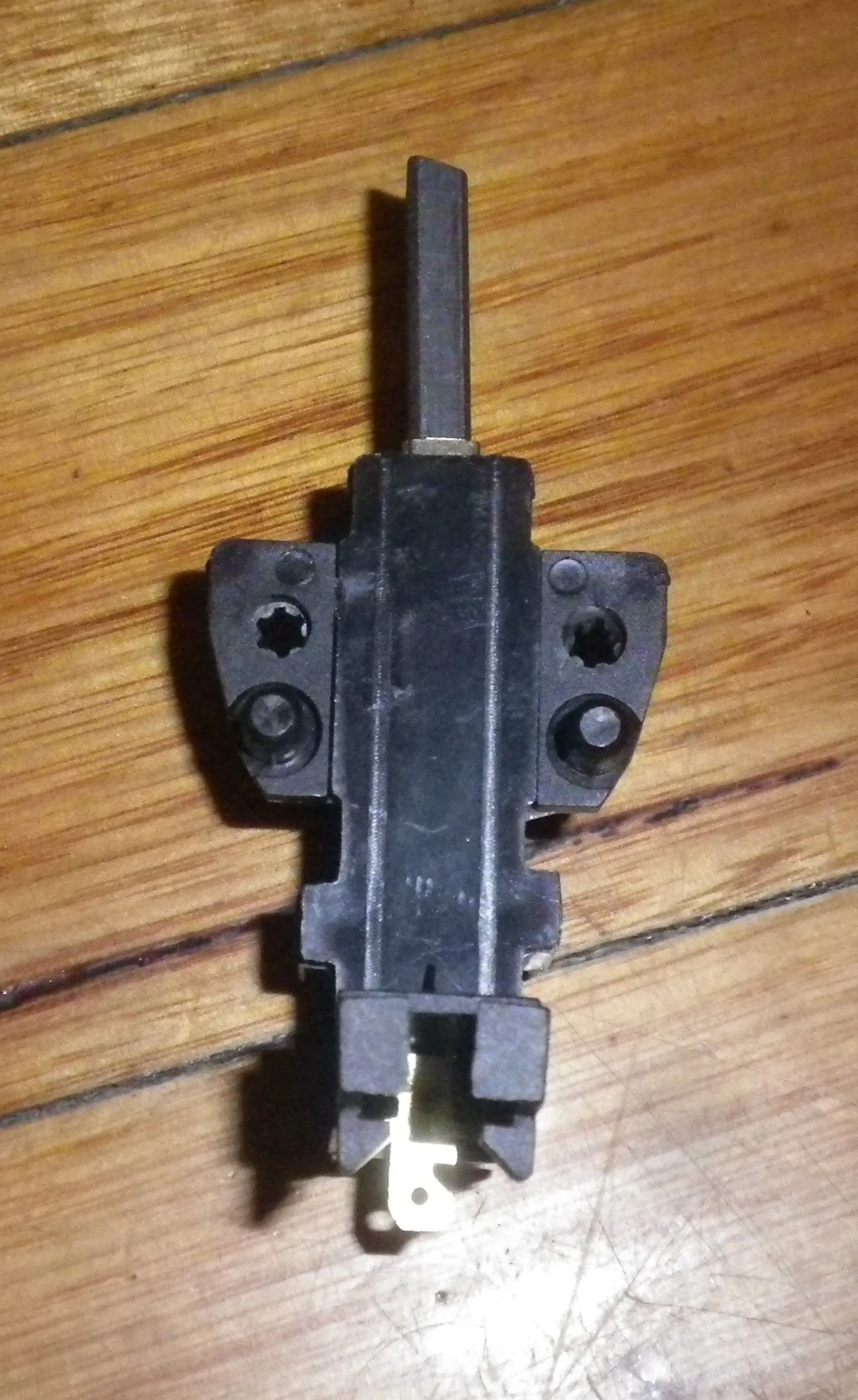 Carbon Motor Brushes suit Ariston, Maytag, Whirlpool Front Loader -Part # BT100