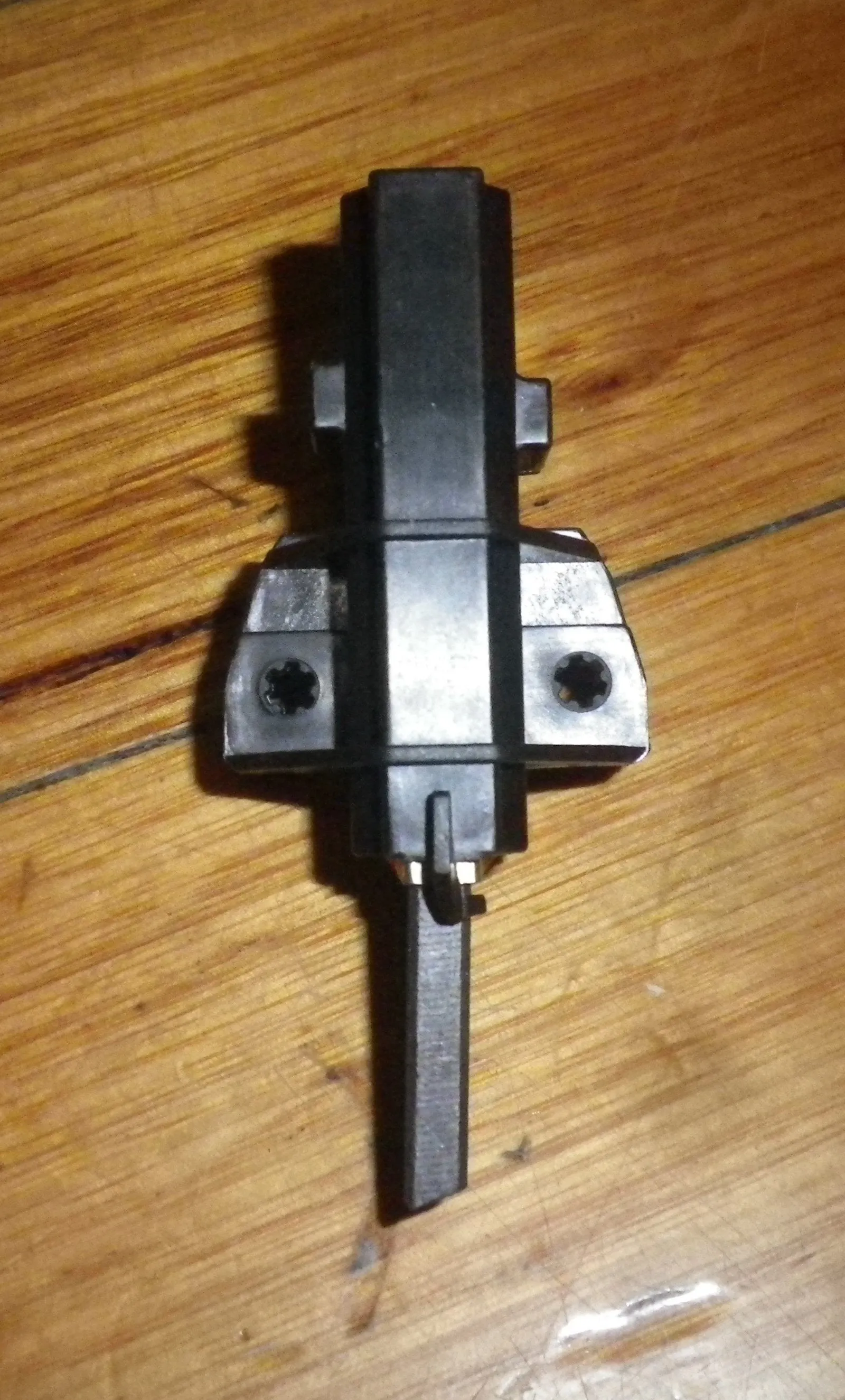 Carbon Motor Brushes suit Ariston, Maytag, Whirlpool Front Loader -Part # BT100