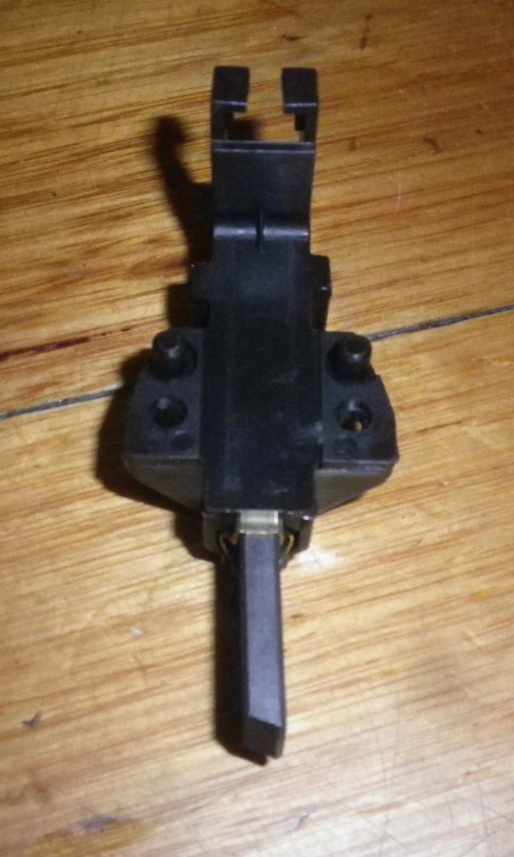 Carbon Motor Brushes suit Ariston, Maytag, Whirlpool Front Loader -Part # BT100