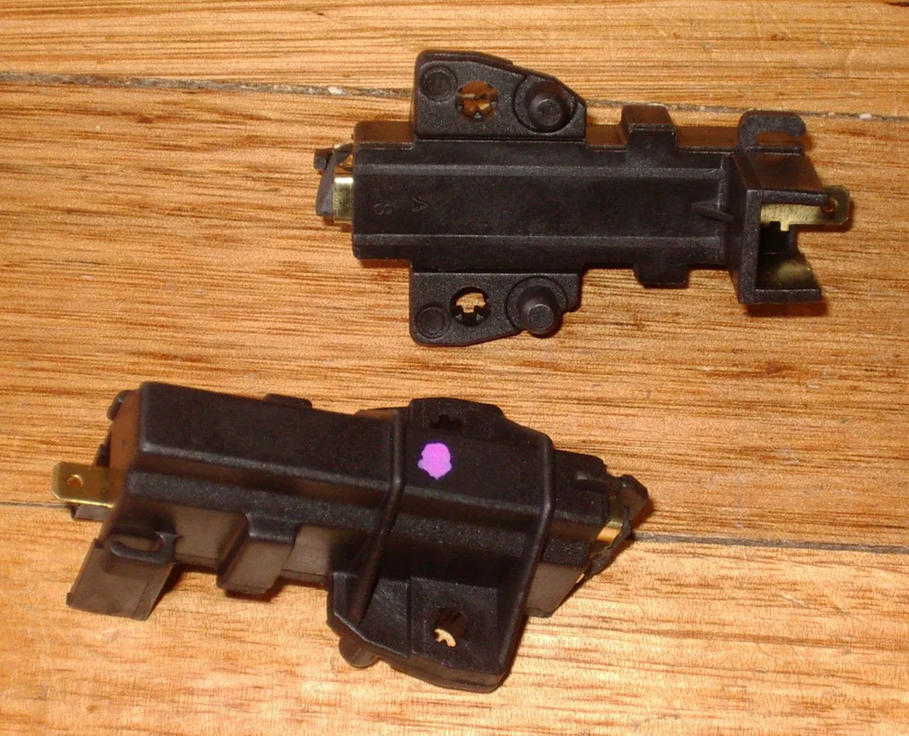Carbon Motor Brushes suit Ariston, Maytag, Whirlpool Front Loader -Part # BT405A
