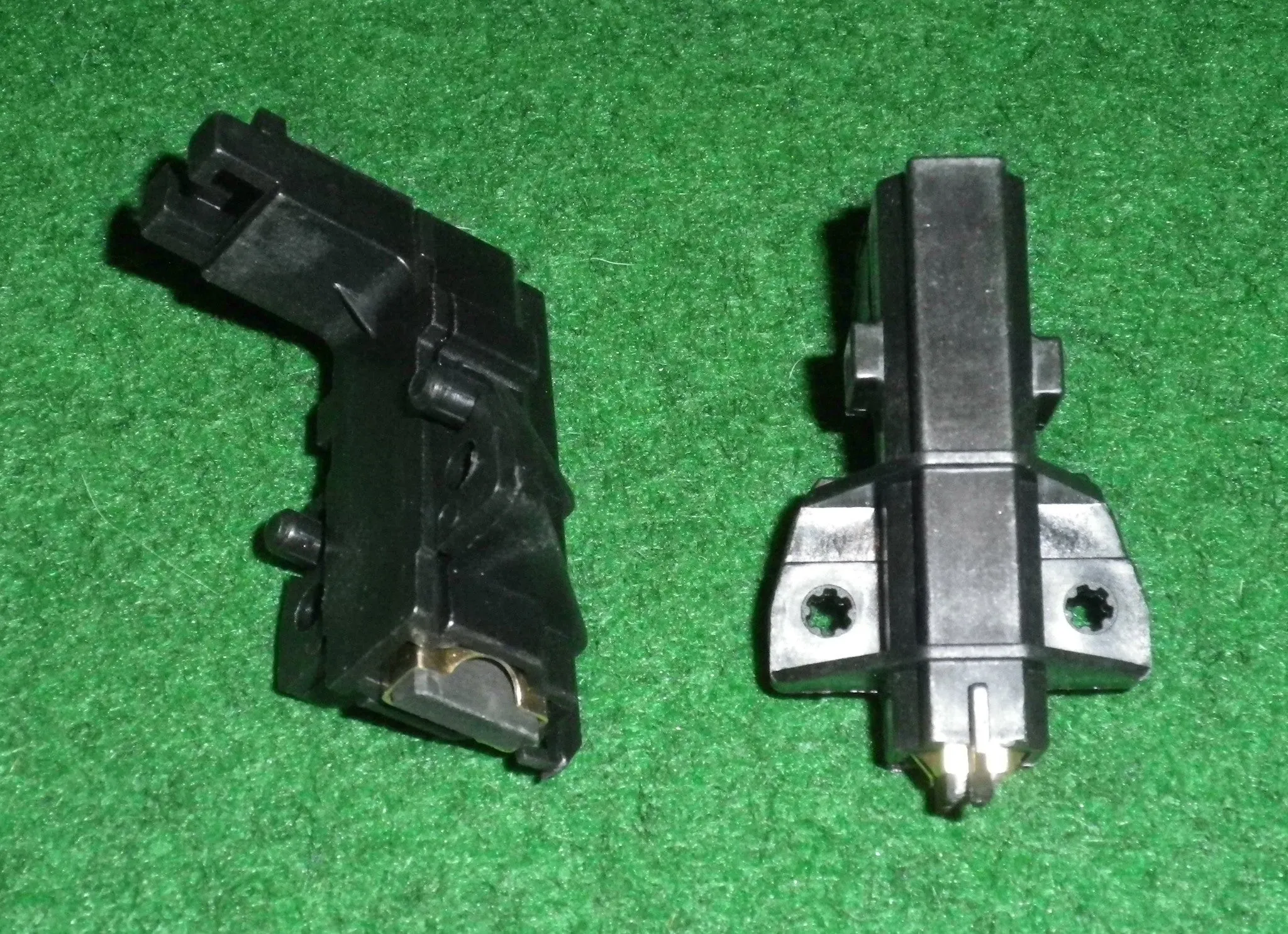 Carbon Motor Brushes suit Ariston, Maytag, Whirlpool Front Loader -Part # SV1202