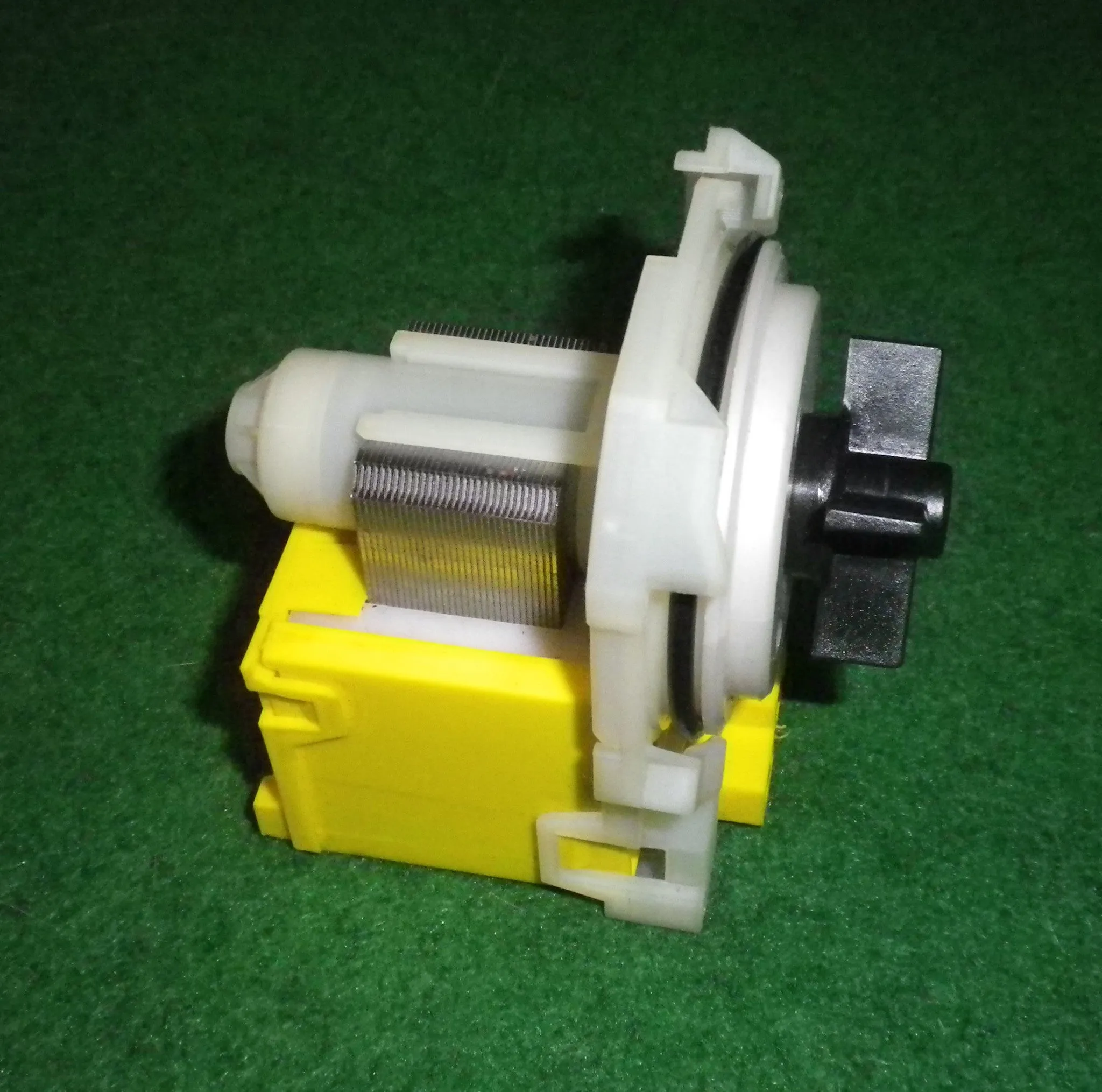 Copreci Universal Twist-On Magnetic Pump Motor Body - Part No. UNI209D