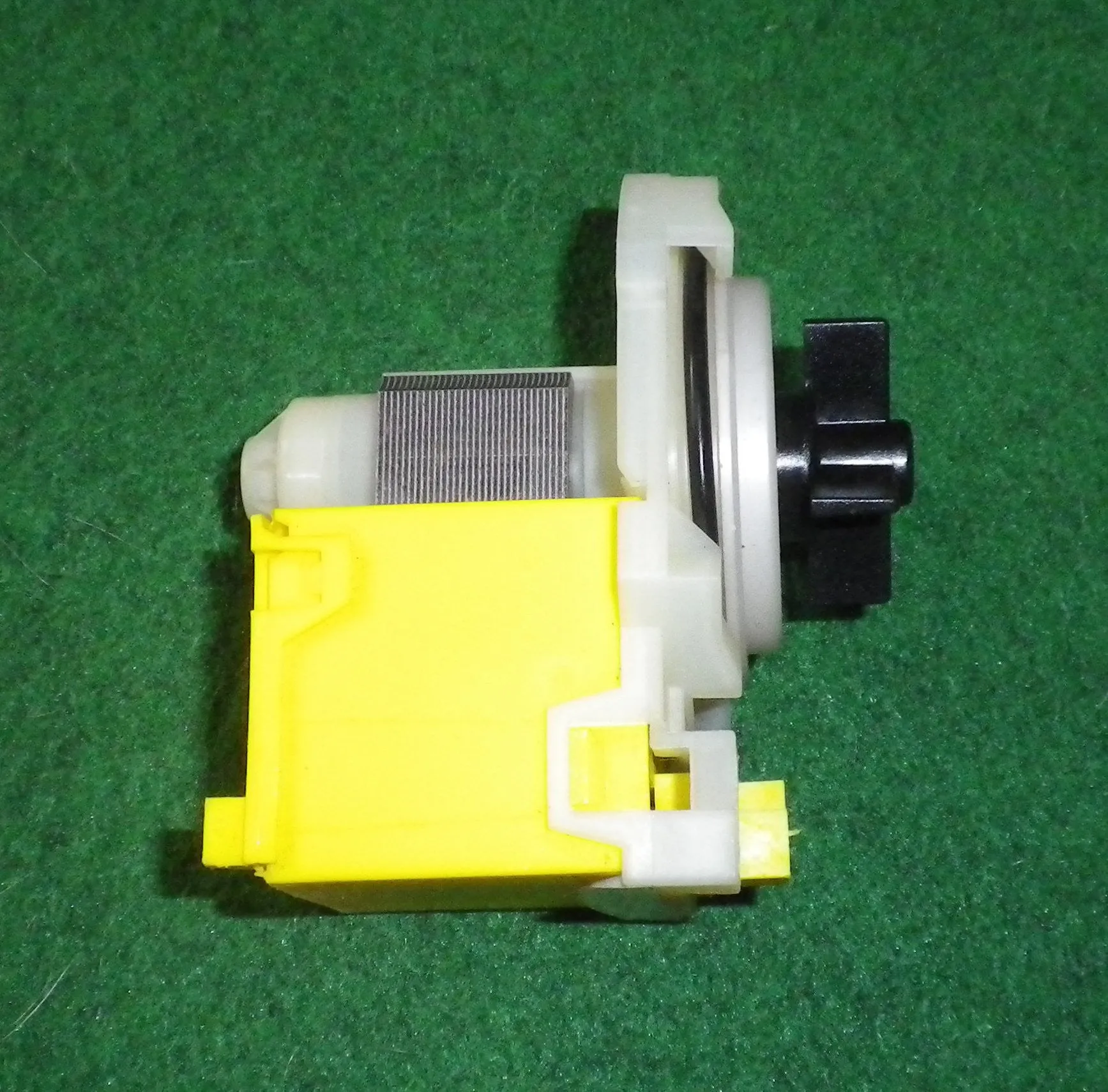 Copreci Universal Twist-On Magnetic Pump Motor Body - Part No. UNI209D