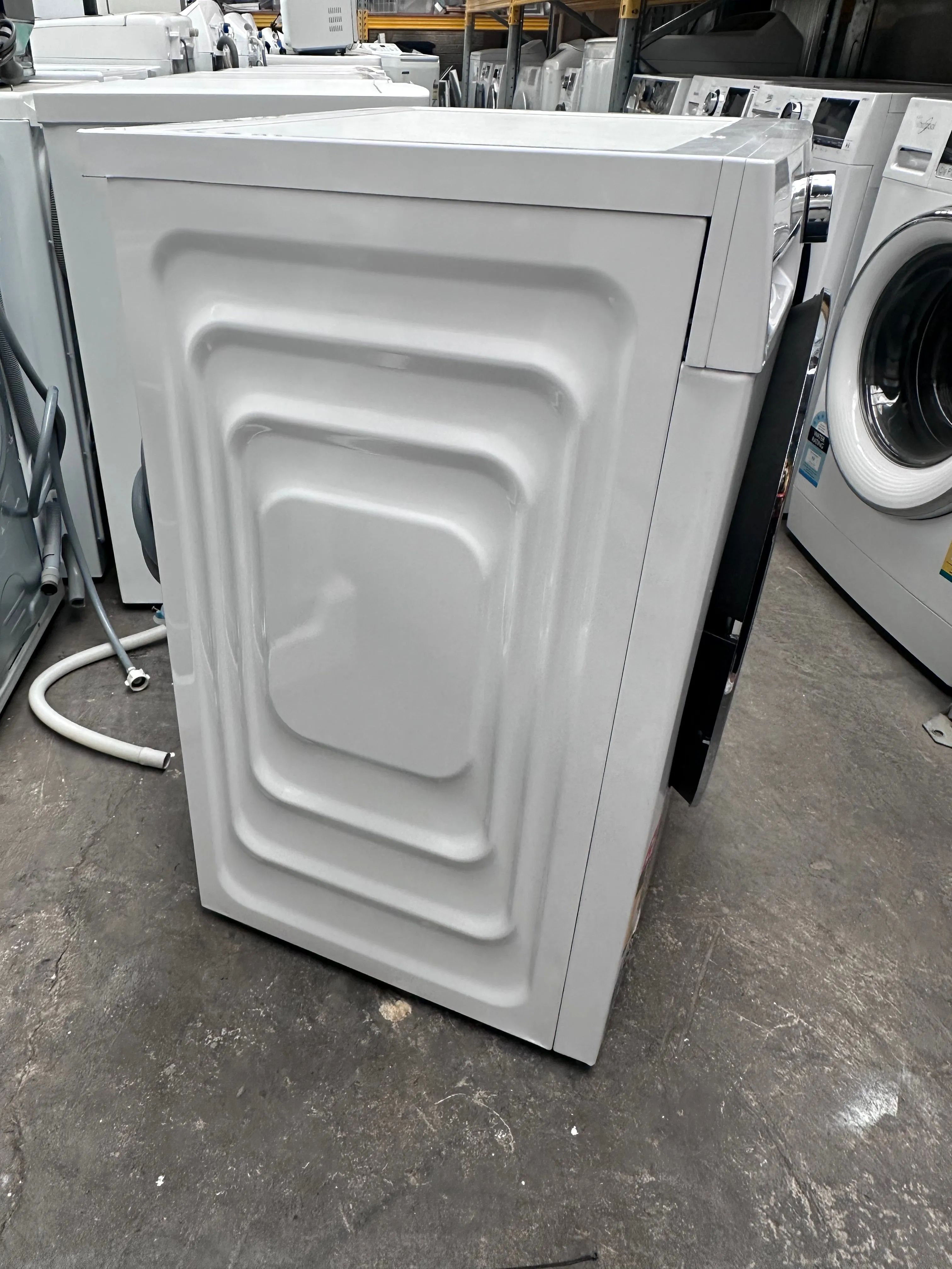 *Current Model * Beko 8kg Front Load Washing Machine with Steam BFLB8020W  [Factory Second ]