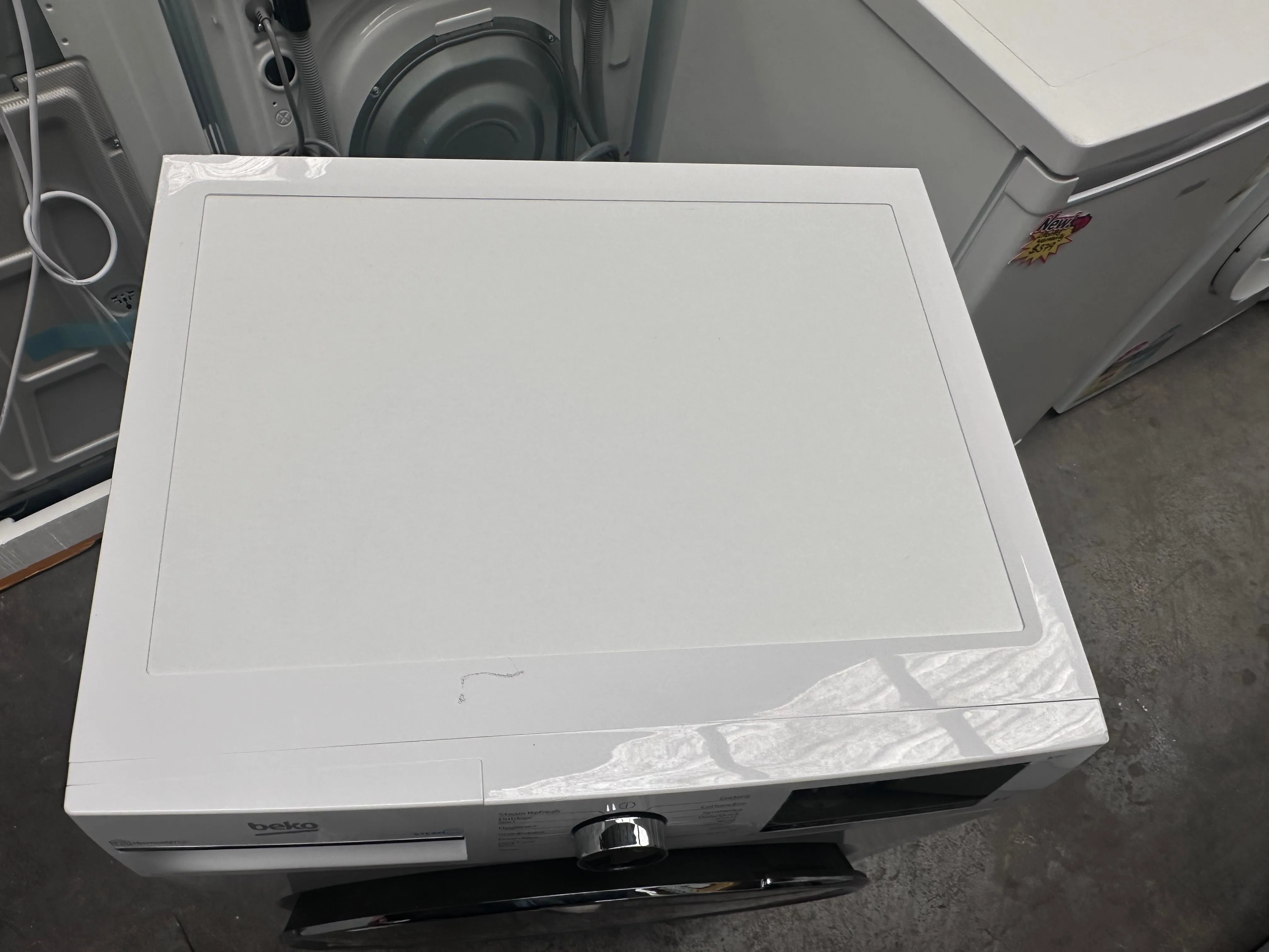 *Current Model * Beko 8kg Front Load Washing Machine with Steam BFLB8020W  [Factory Second ]