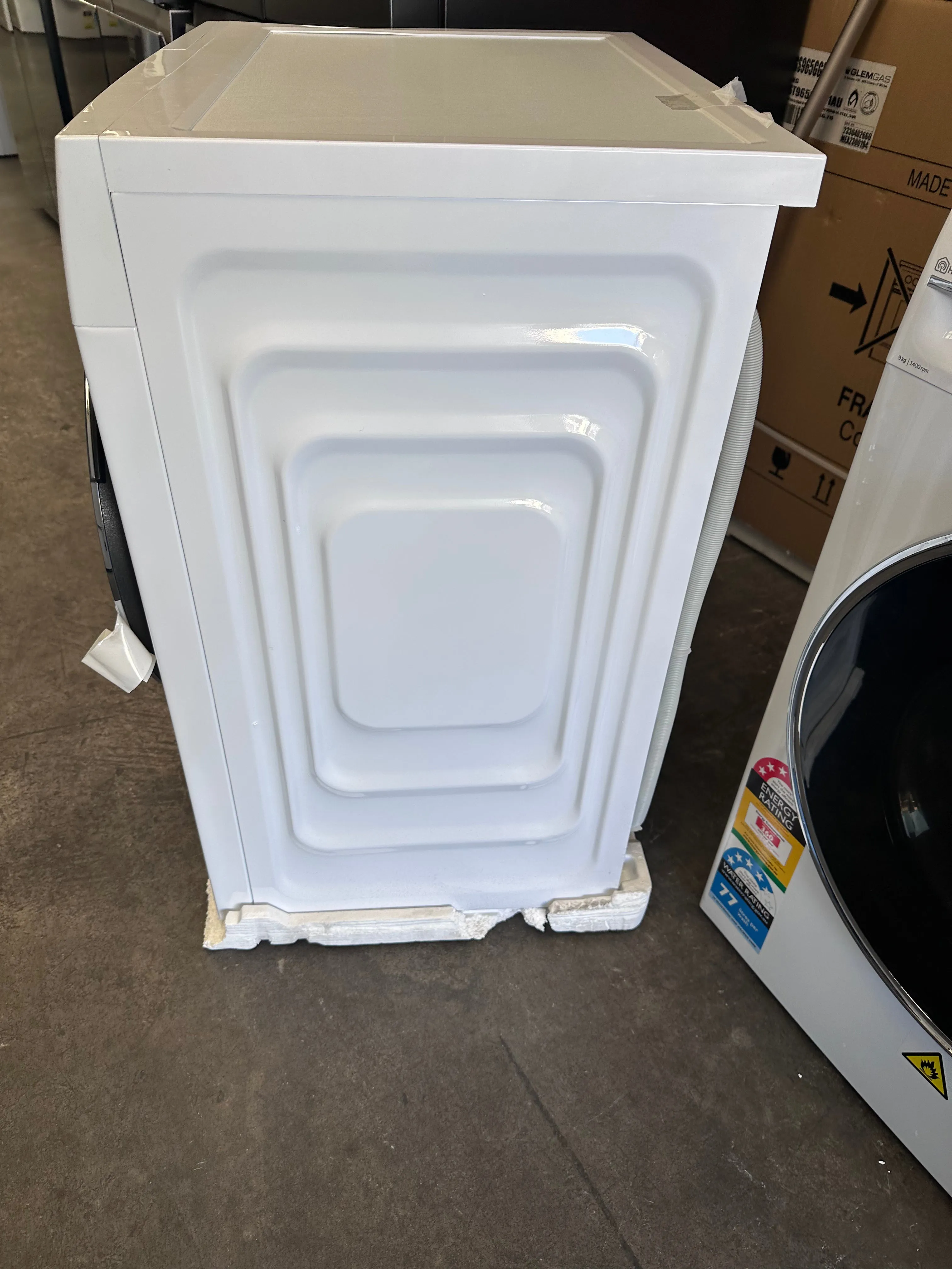*Current Model * Beko 8kg Front Load Washing Machine with Steam BFLB8020W [Factory Second ]