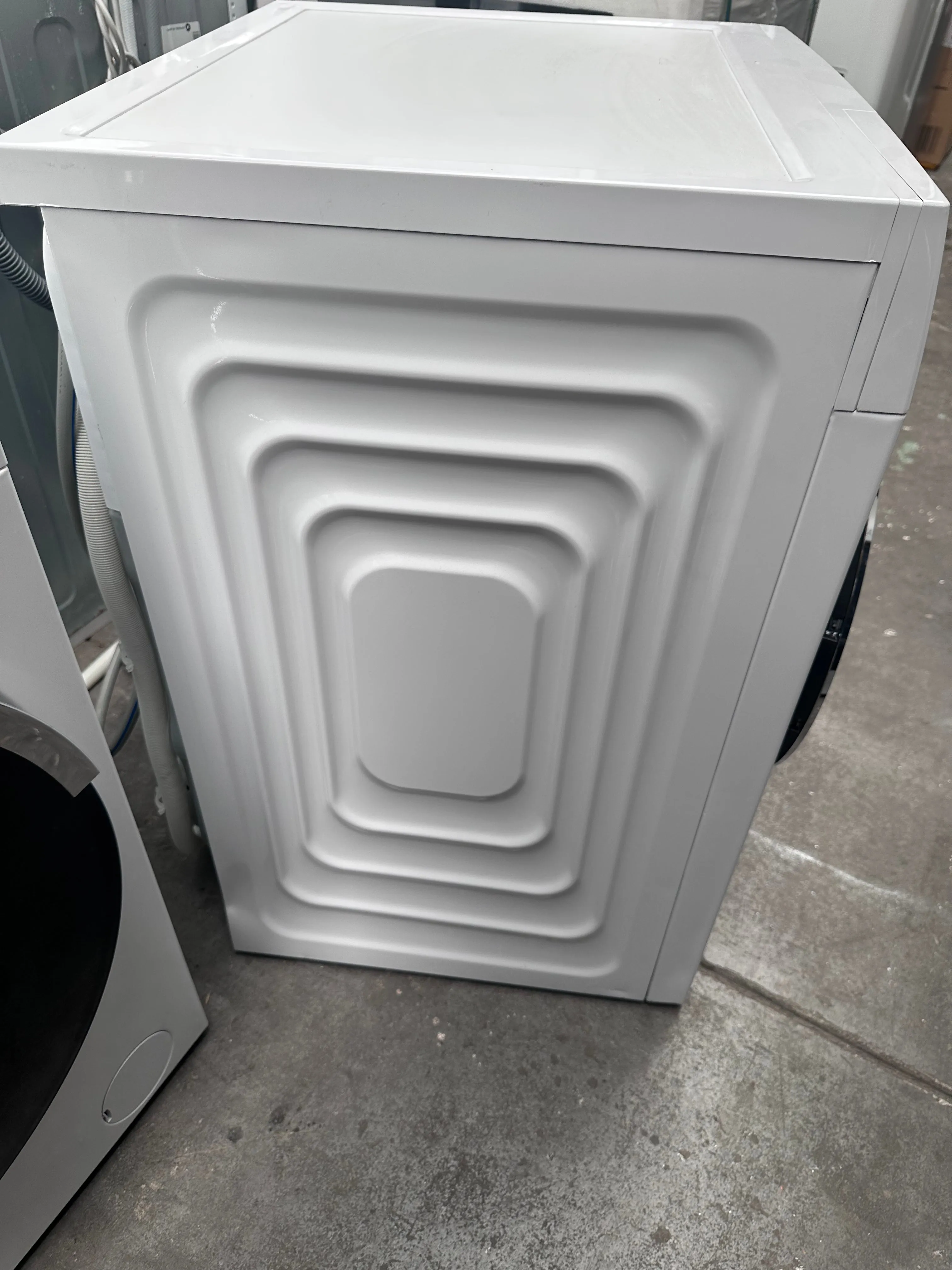 *Current Model* Beko 9kg/5kg UltraFast Washer Dryer Combo BWDB9540W  [Carton Damage]
