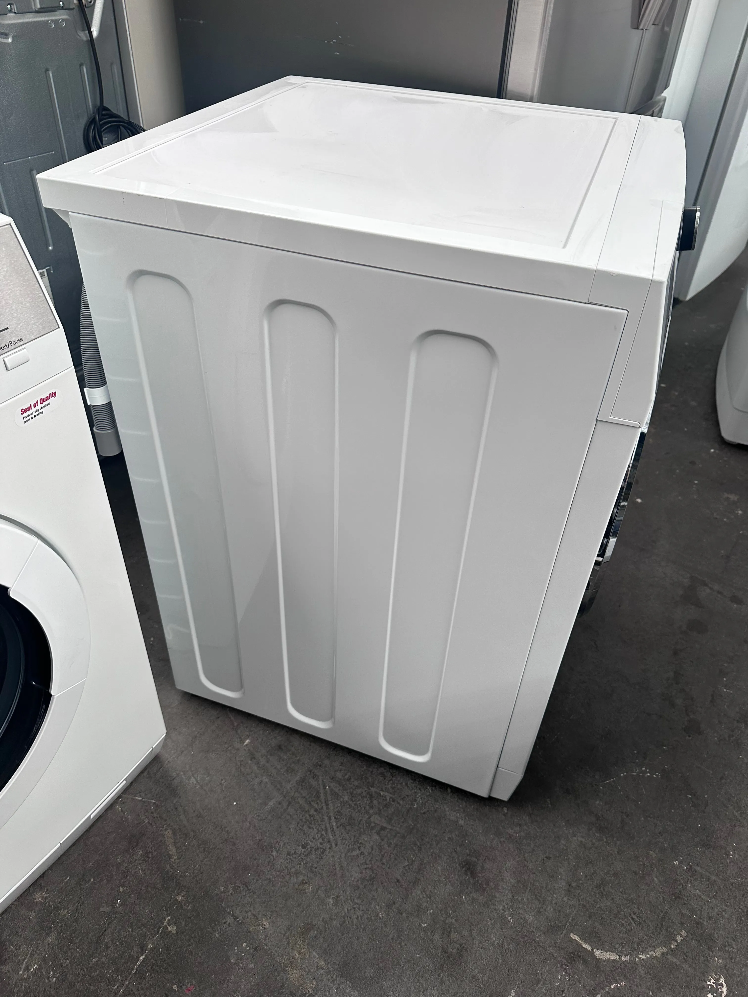 *Current Model* Fisher & Paykel Series 3 9kg Front Loader WH9060J3 [Factory Second]