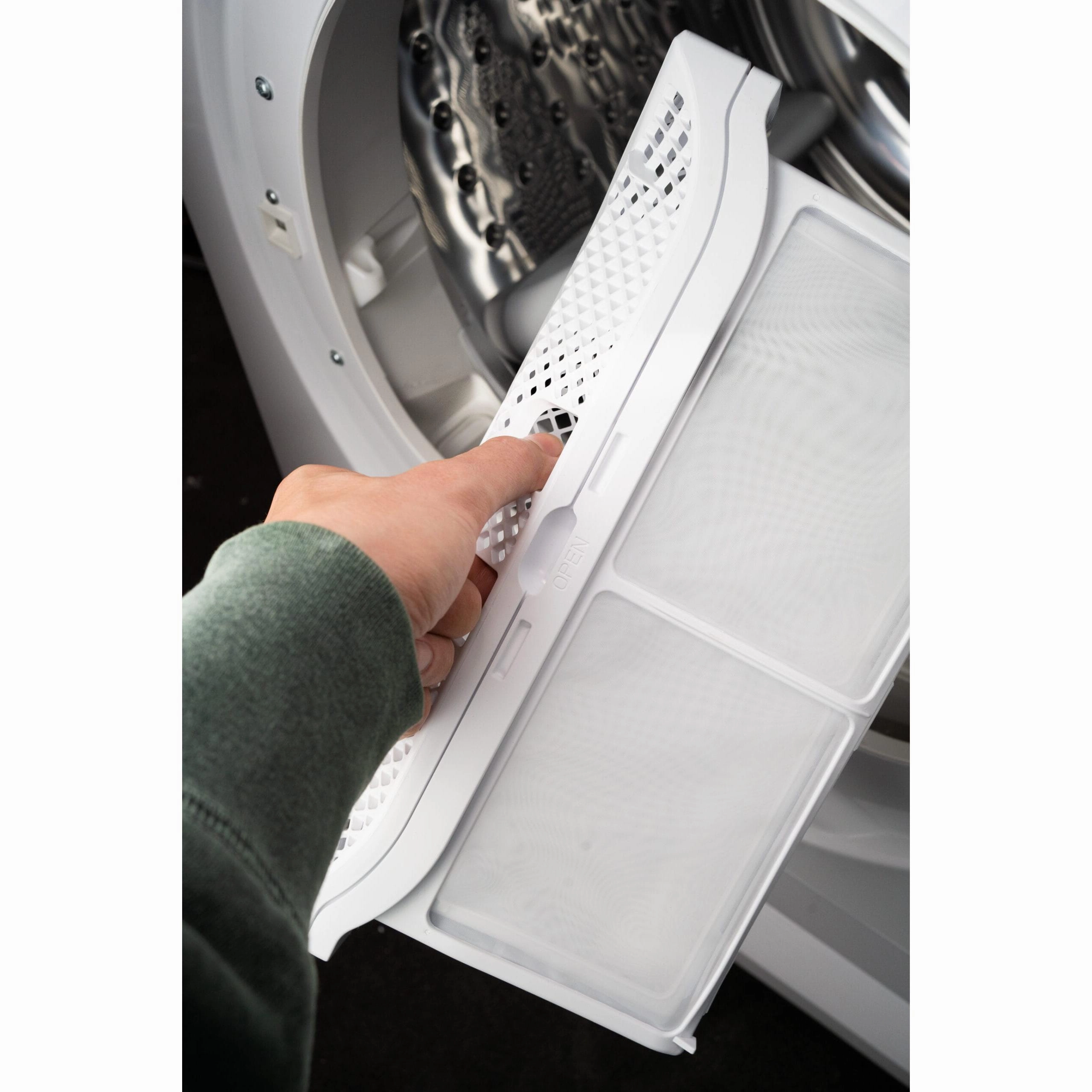 Danby 4.0 cu. ft. Compact Condensing Sensor Dryer DDY040D3WDB