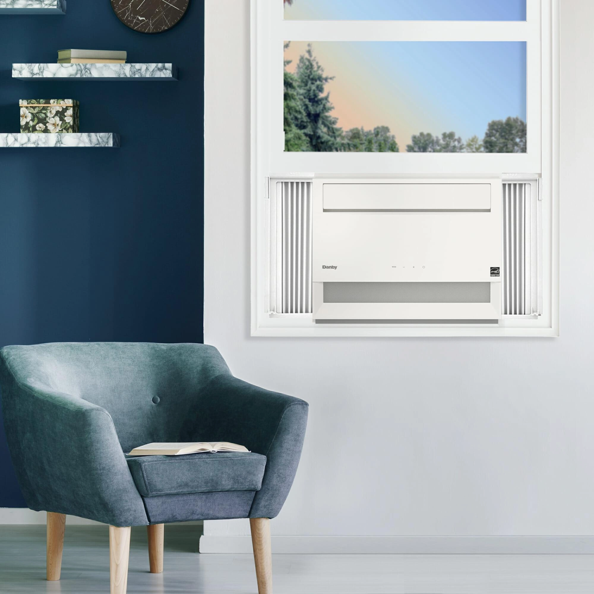 Danby DAC100B6WDB Danby 10,000 Btu Window Ac In White