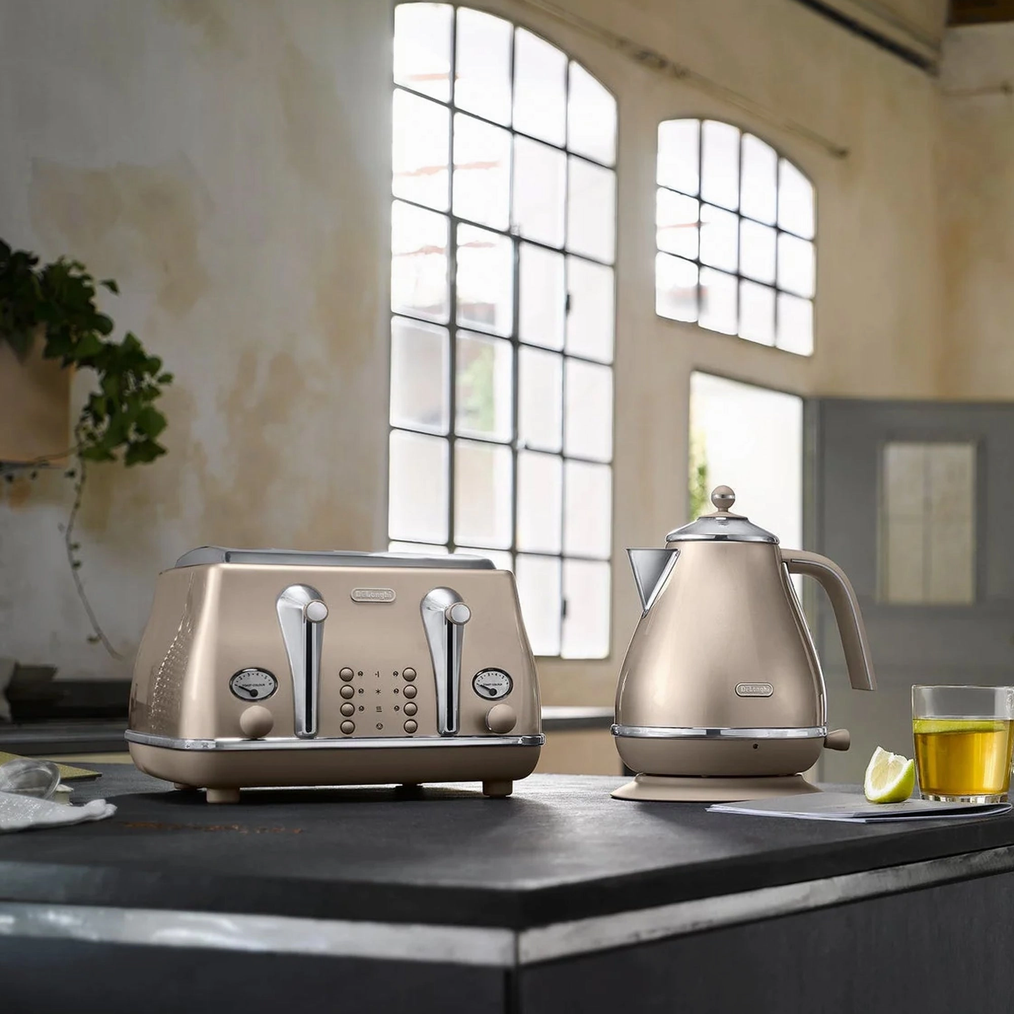 DeLonghi Icona Breakfast Pack Beige