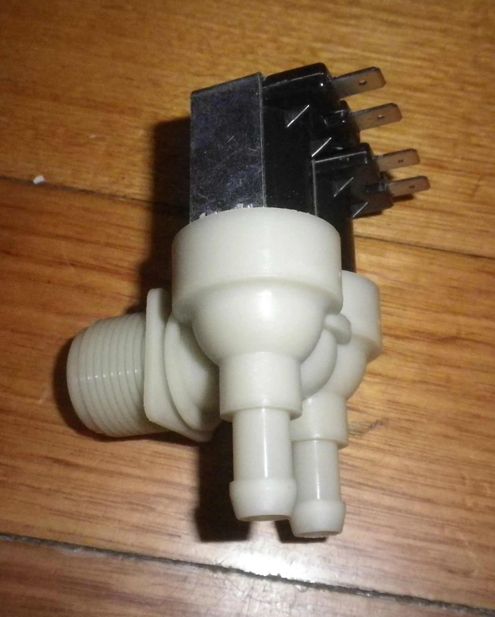 Dual Outlet 10mm 10ltr/min Right-Angled Inlet Valve - Part # WV025B