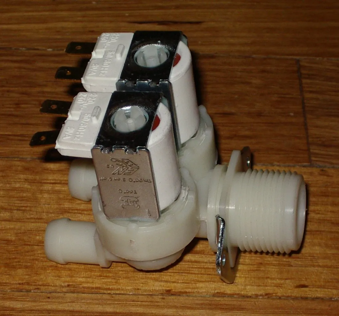 Dual Outlet 14mm Straight Inlet Valve - Part No. WV024
