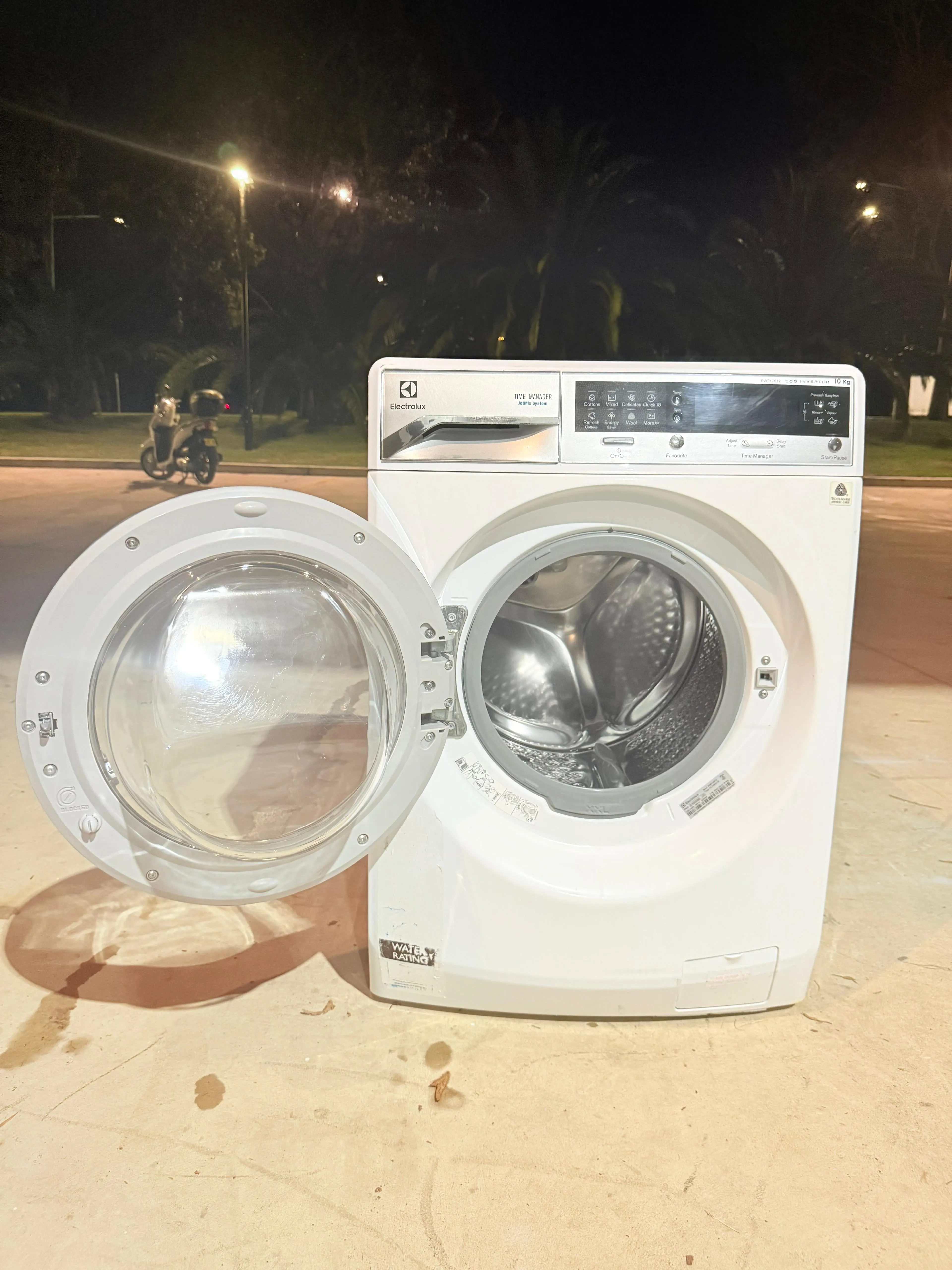**ELECTROLUX 10KGS FRONT LOADER WASHING MACHINE**